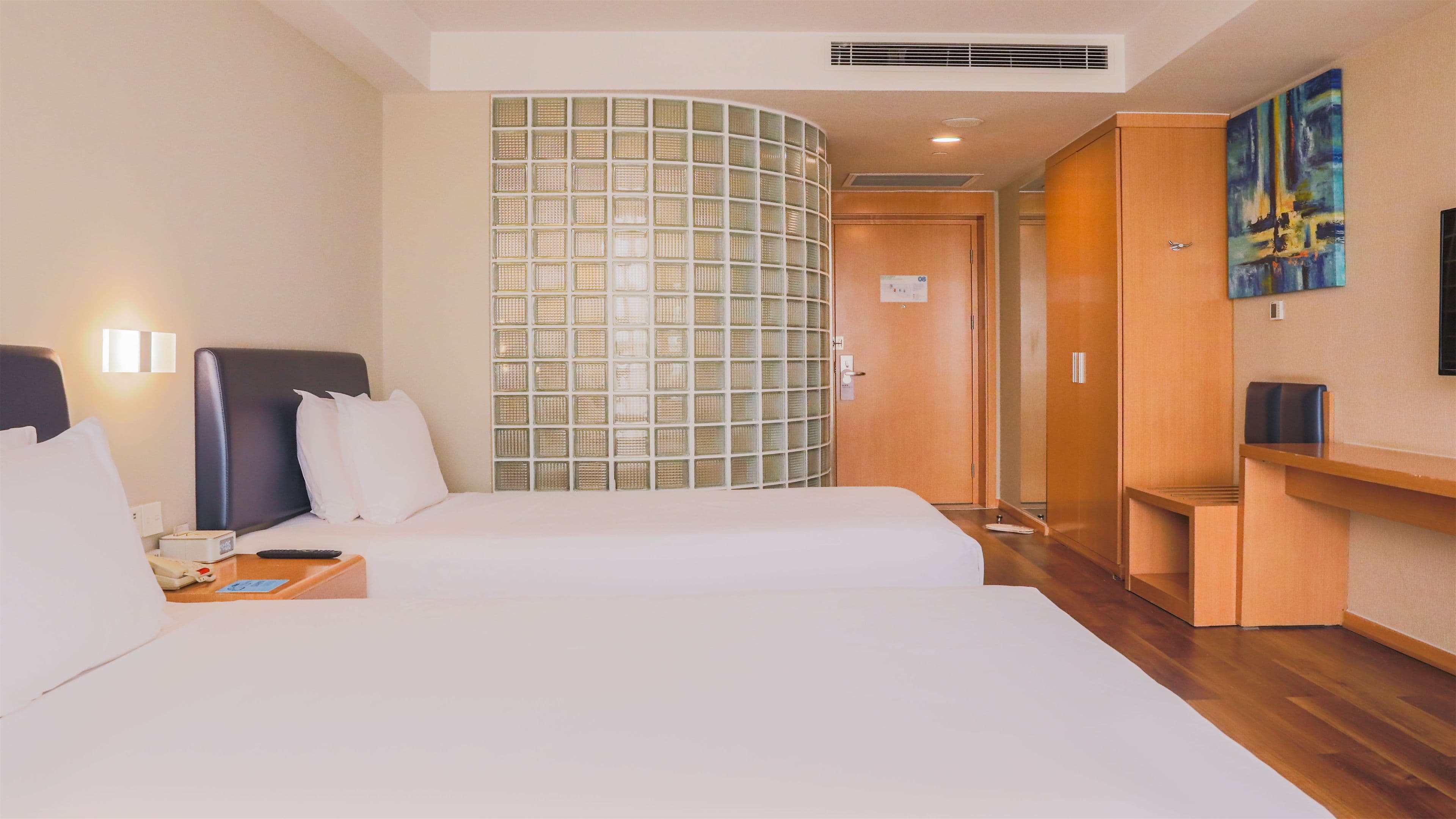 Holiday Inn Express Zhangjiakou Park View — 11