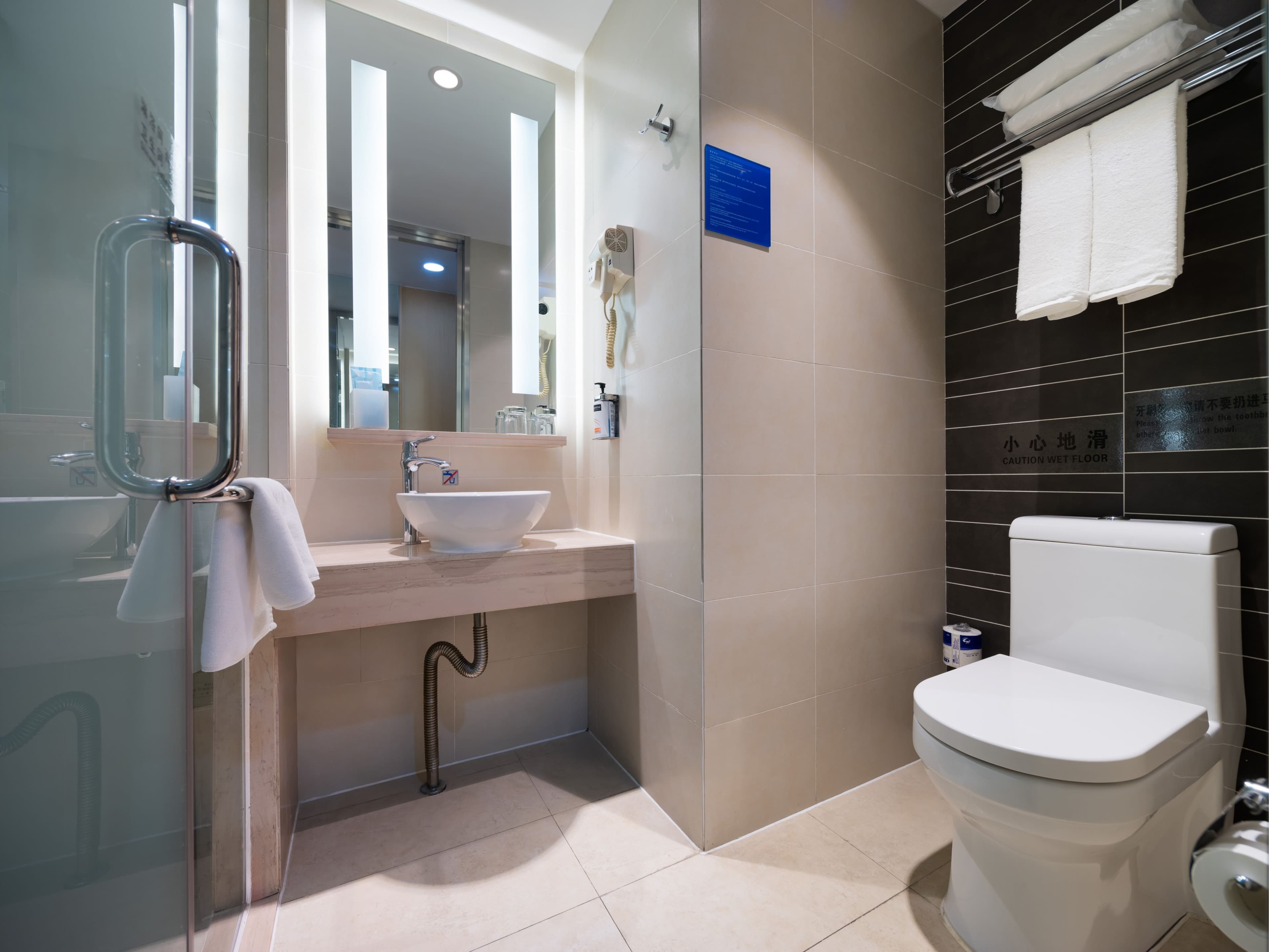 Standard Room - Image 7