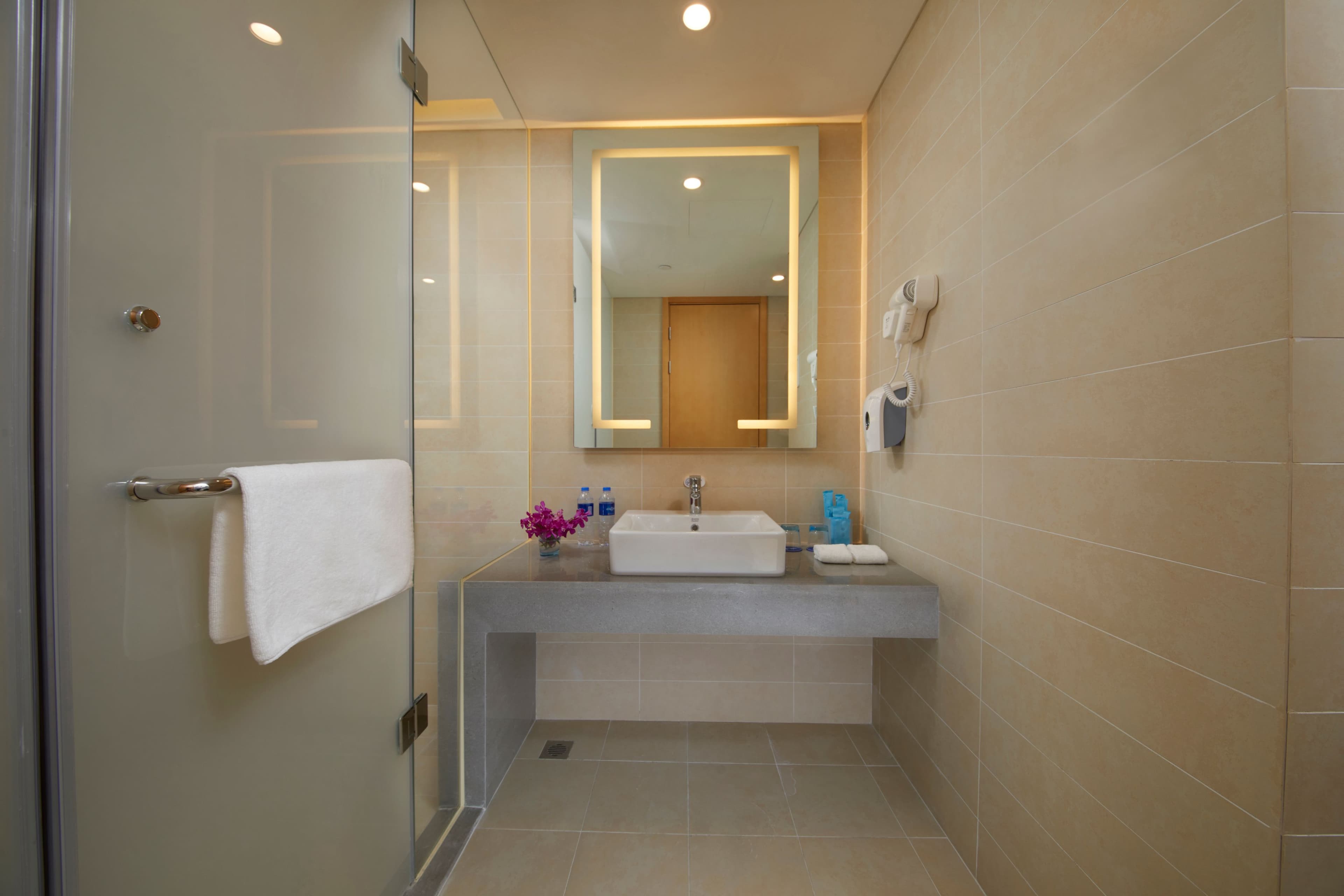 Holiday Inn Express Zhengzhou Zhengdong - Image 4