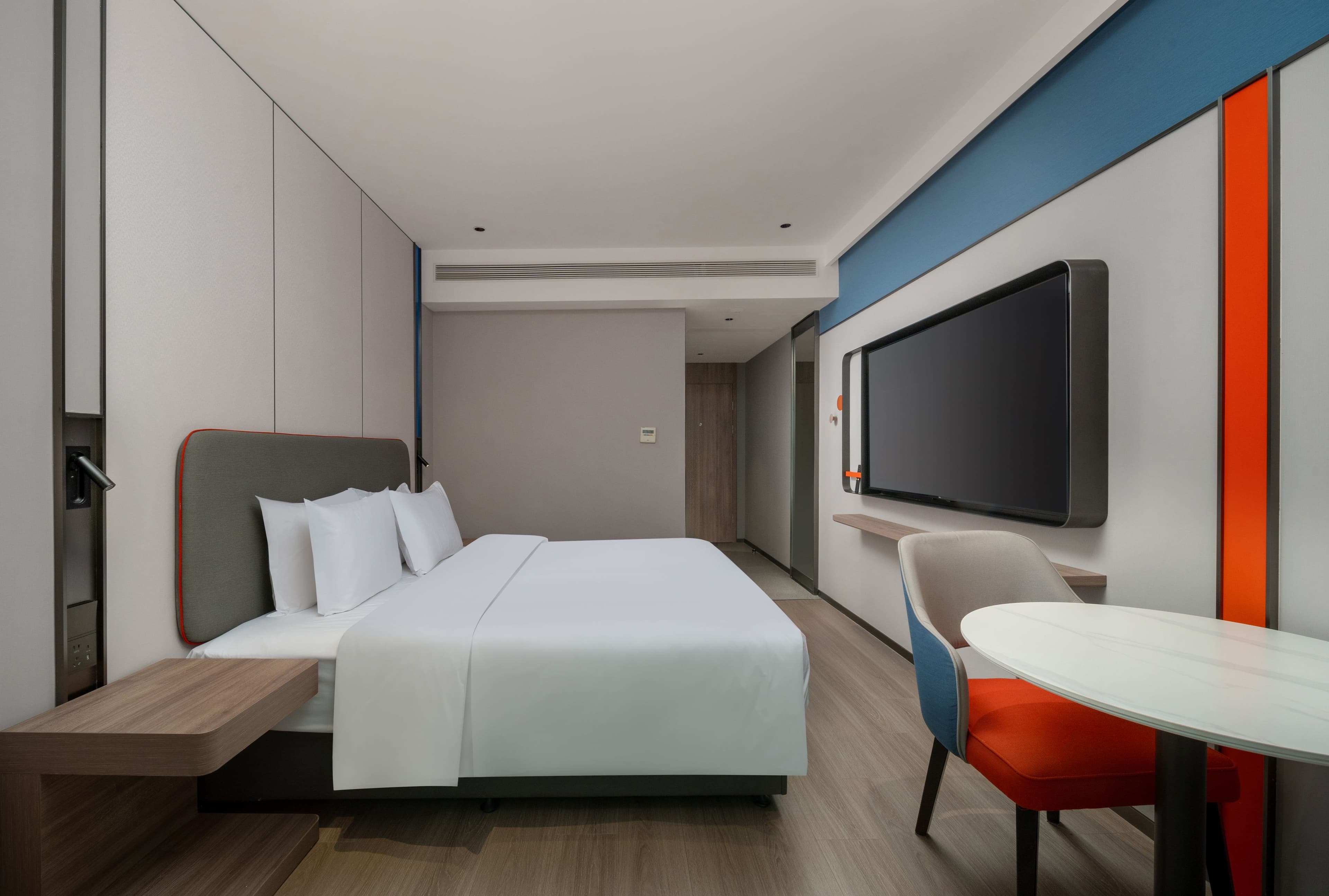 Holiday Inn Express Zhengzhou Garden Road - Image 3