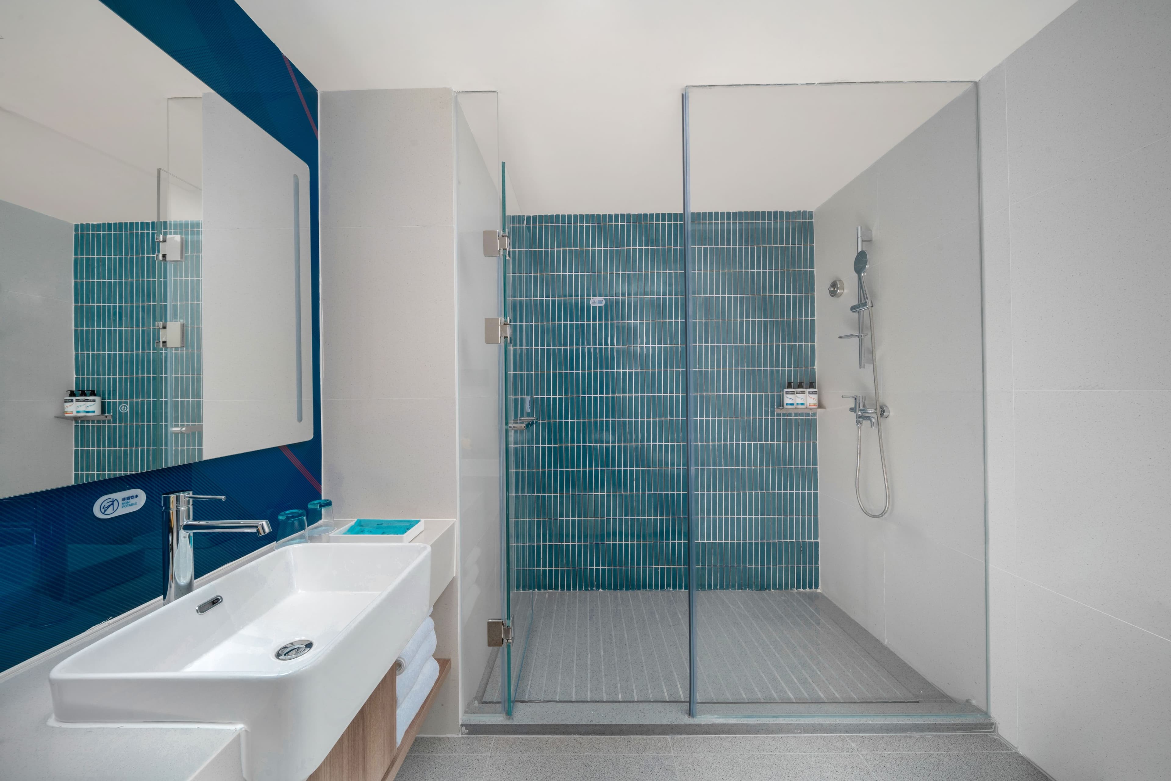 Holiday Inn Express Zhengzhou Garden Road — 13