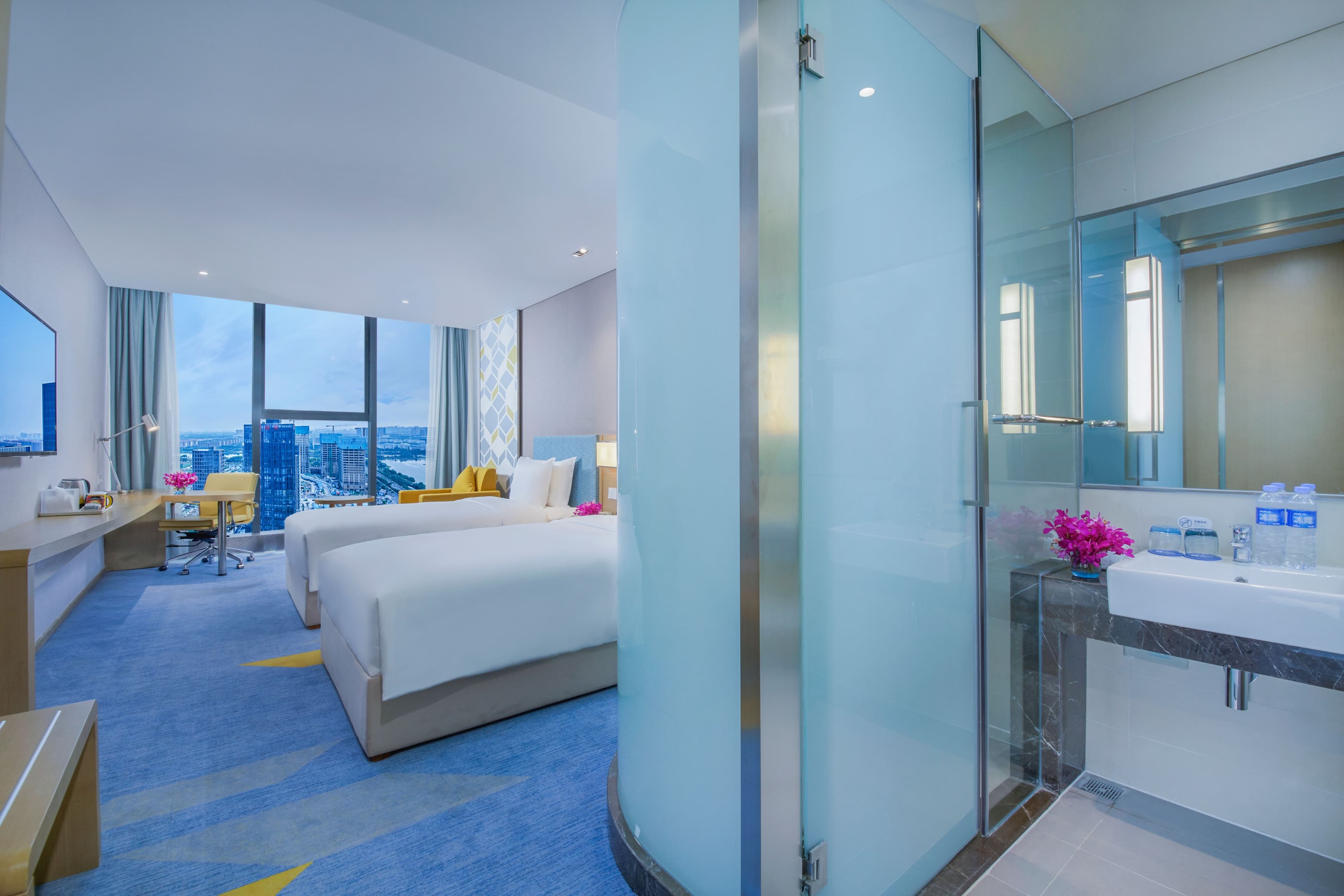 Holiday Inn Express Zhengzhou Longzi Lake — 14