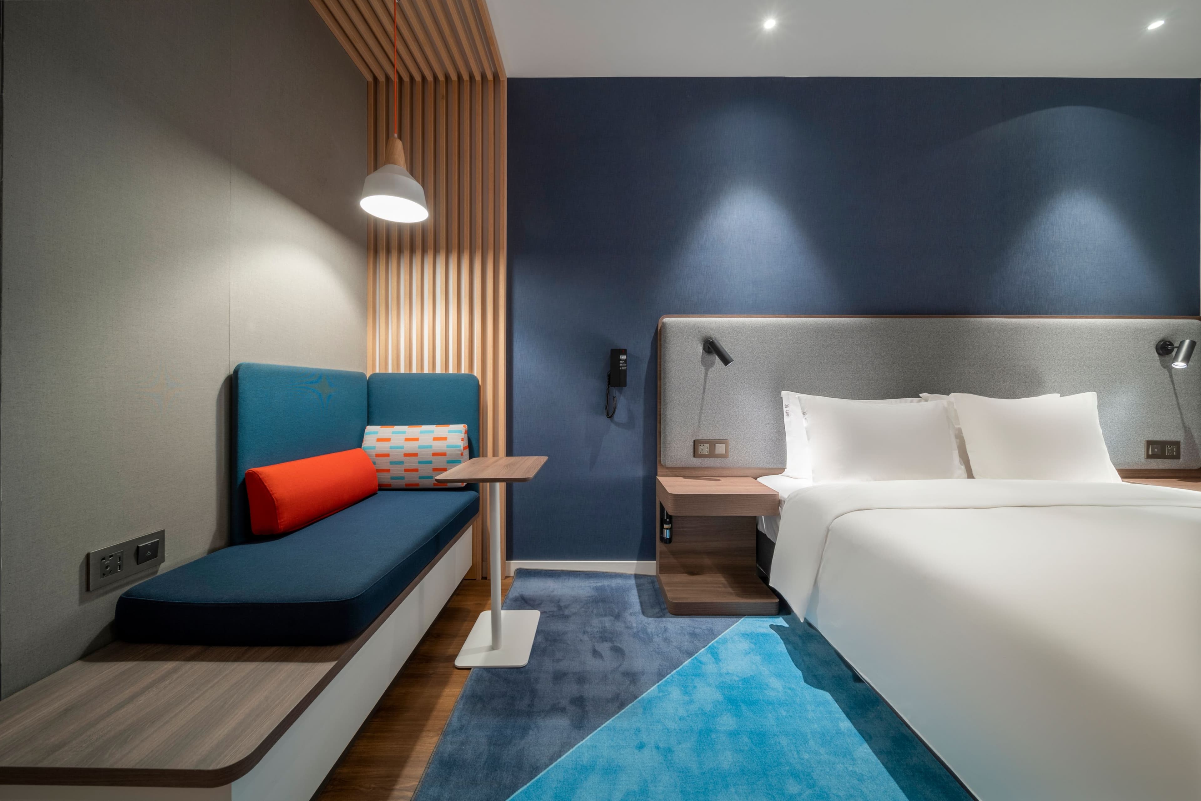 Holiday Inn Express Zhuhai Gongbei - Image 3