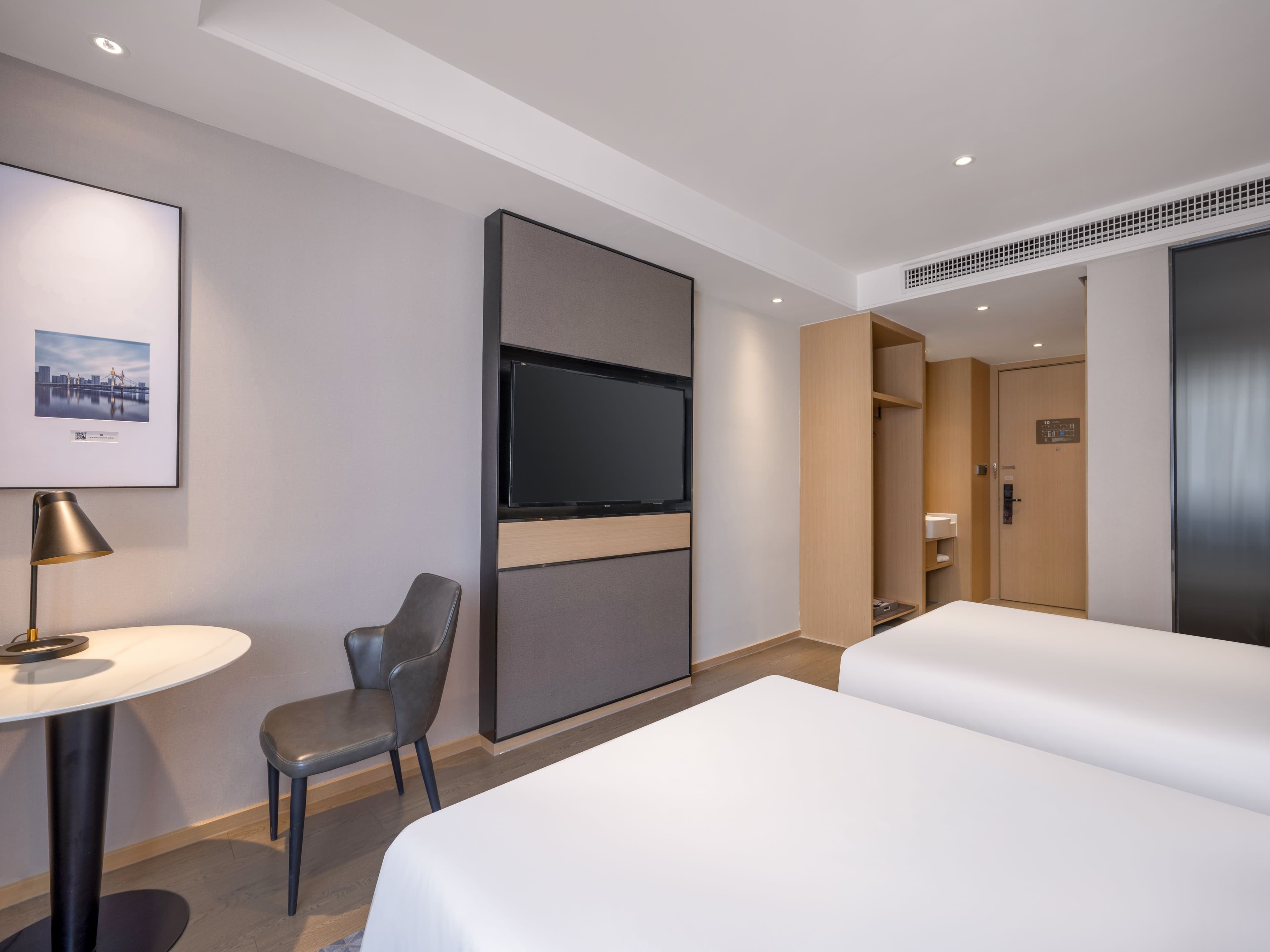 Holiday Inn Express Zhuhai Grand Theater — 12