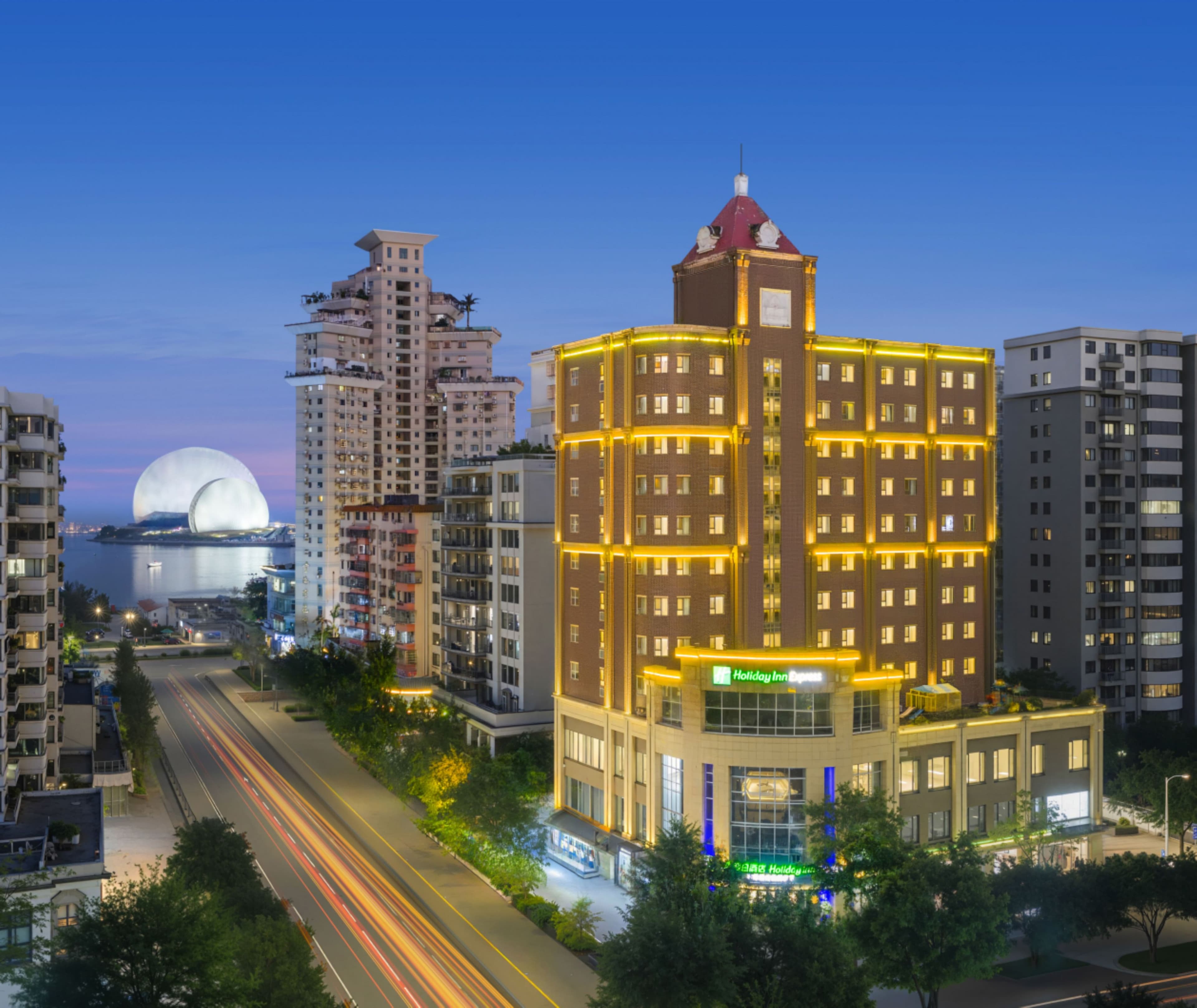 Holiday Inn Express Zhuhai Grand Theater - Image 1