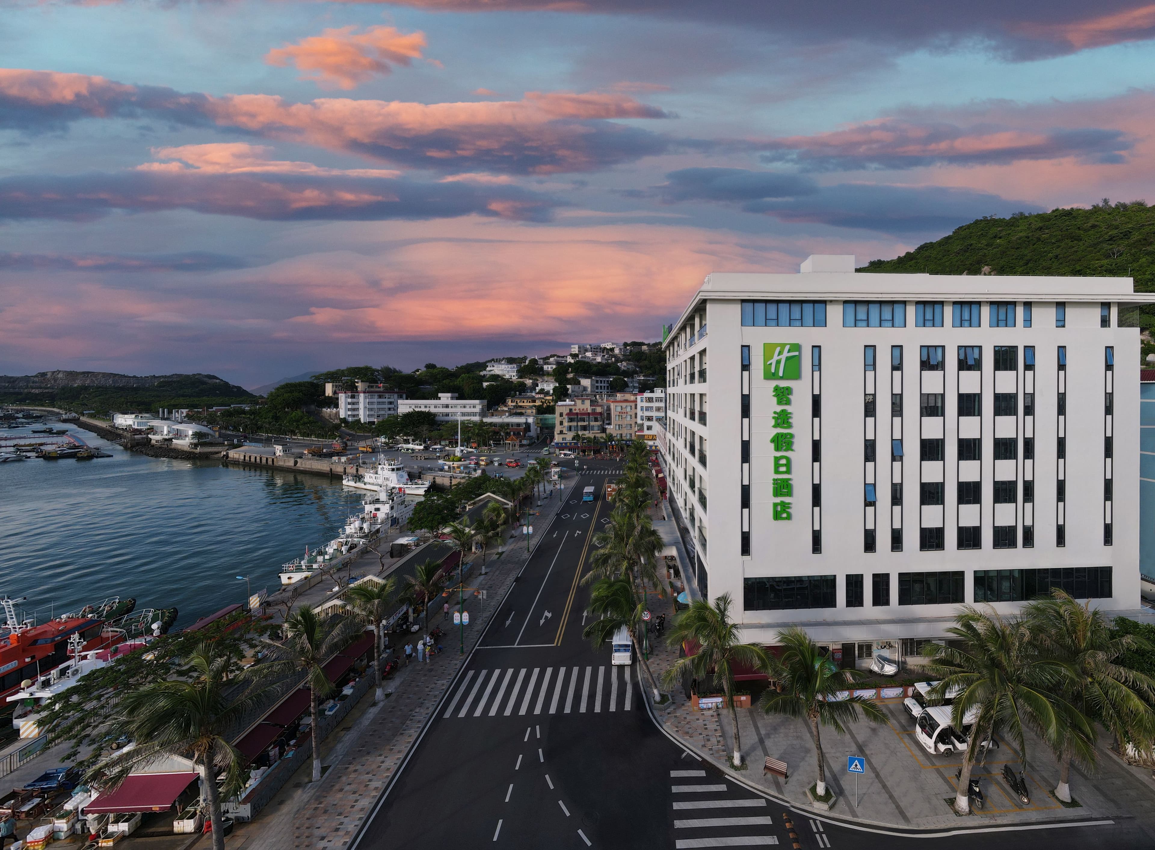 Holiday Inn Express Zhuhai Guishan Island - Image 1