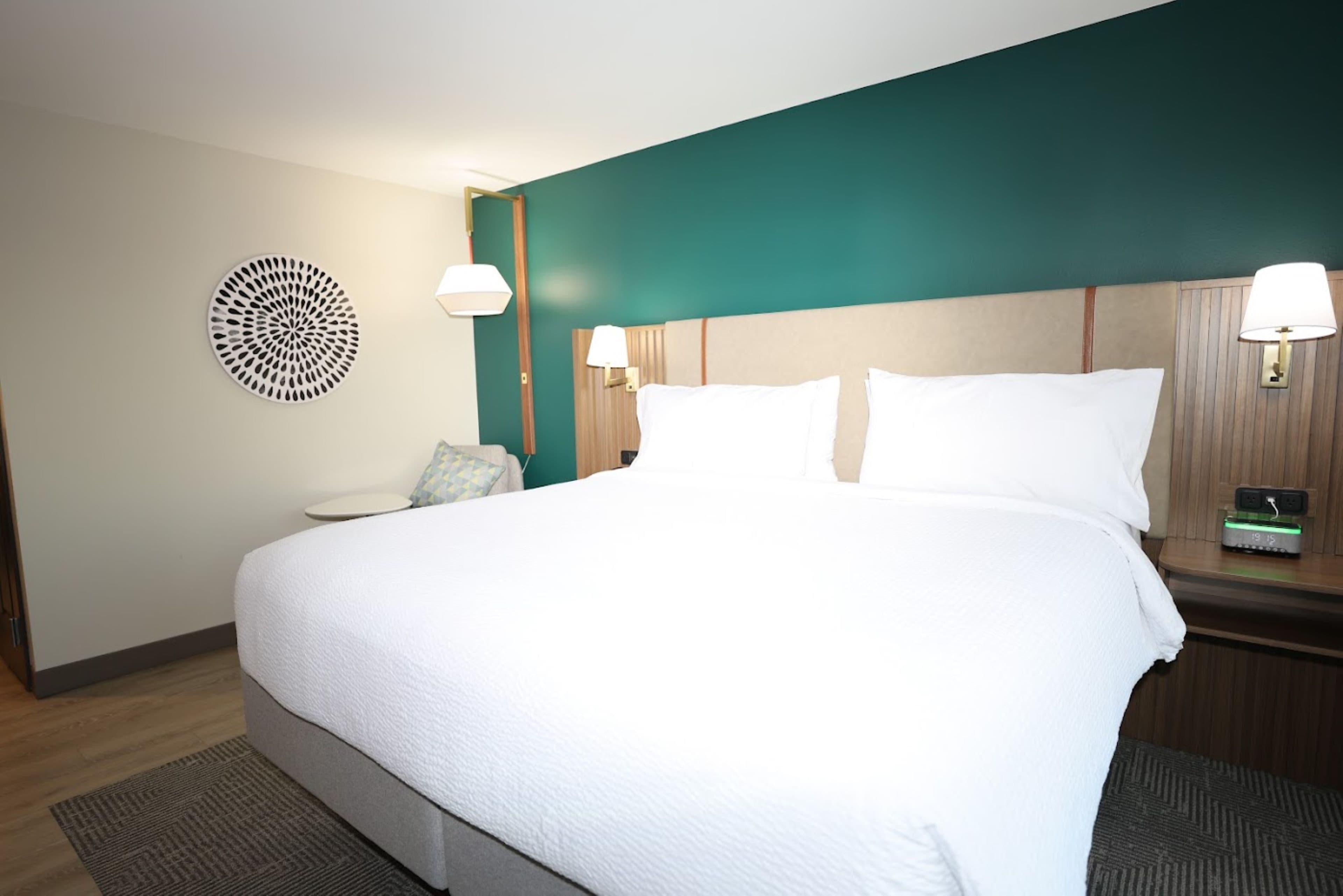 Holiday Inn St. Louis-Fairview Heights - Image 4