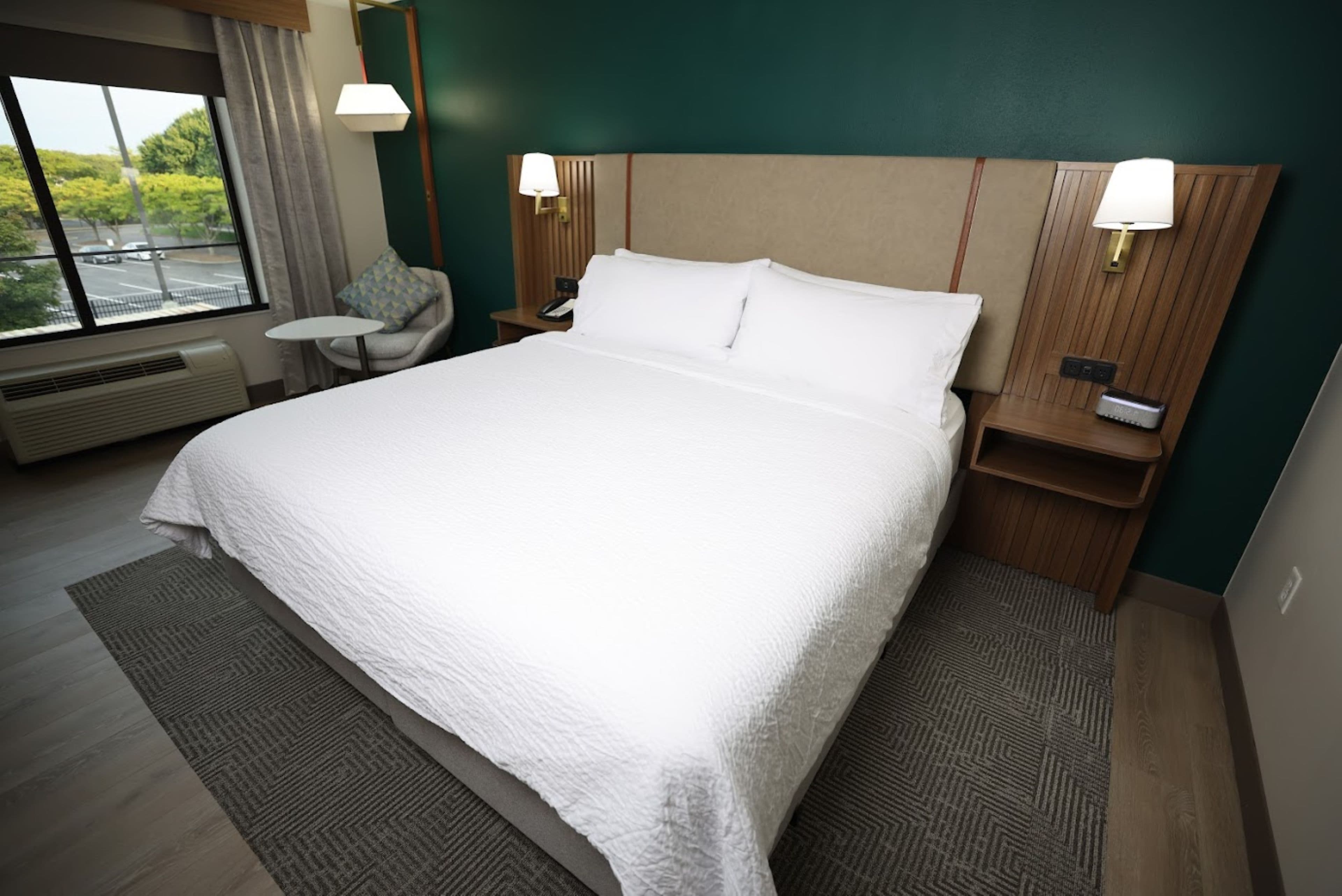 Holiday Inn St. Louis-Fairview Heights — 9