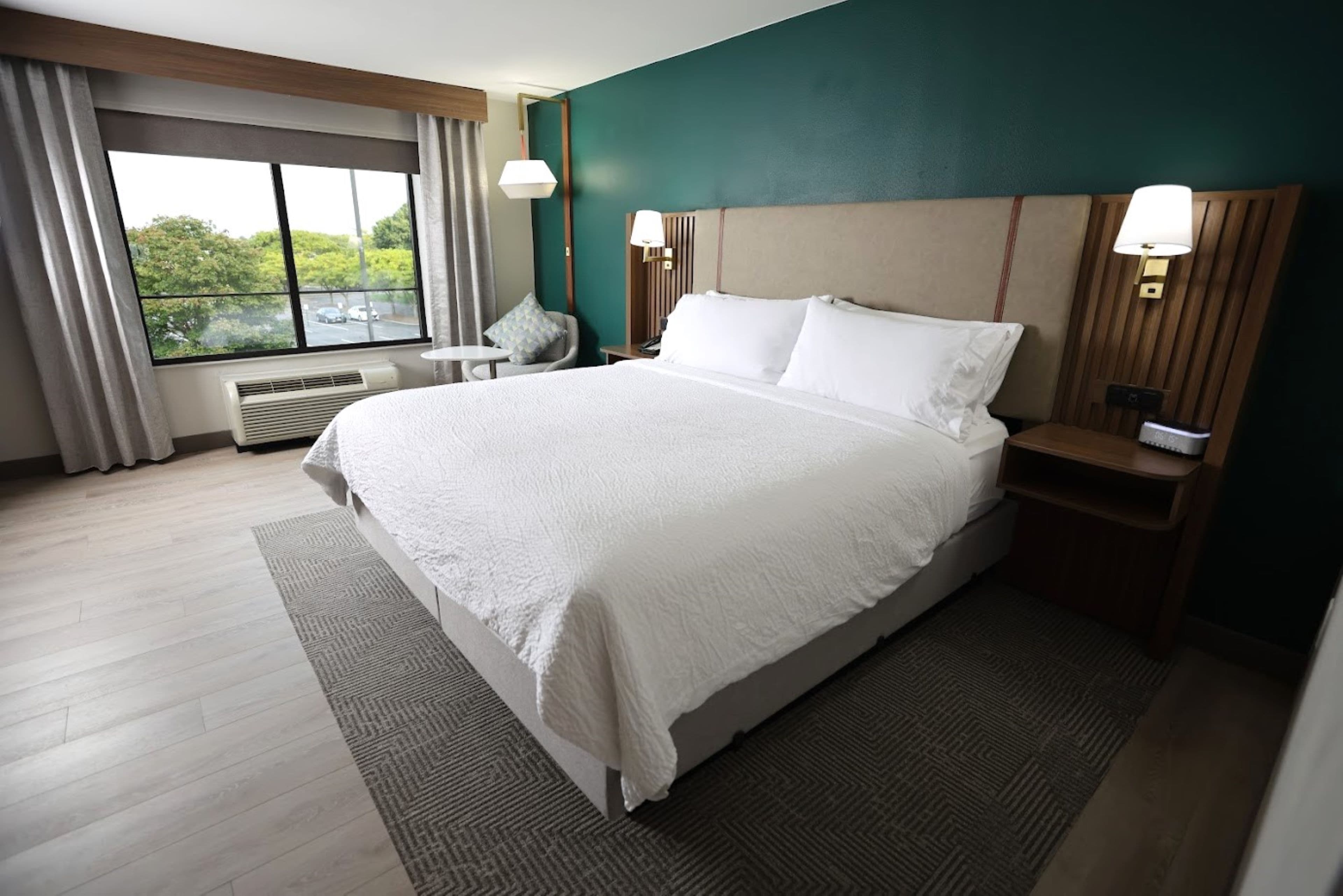 Holiday Inn St. Louis-Fairview Heights — 6