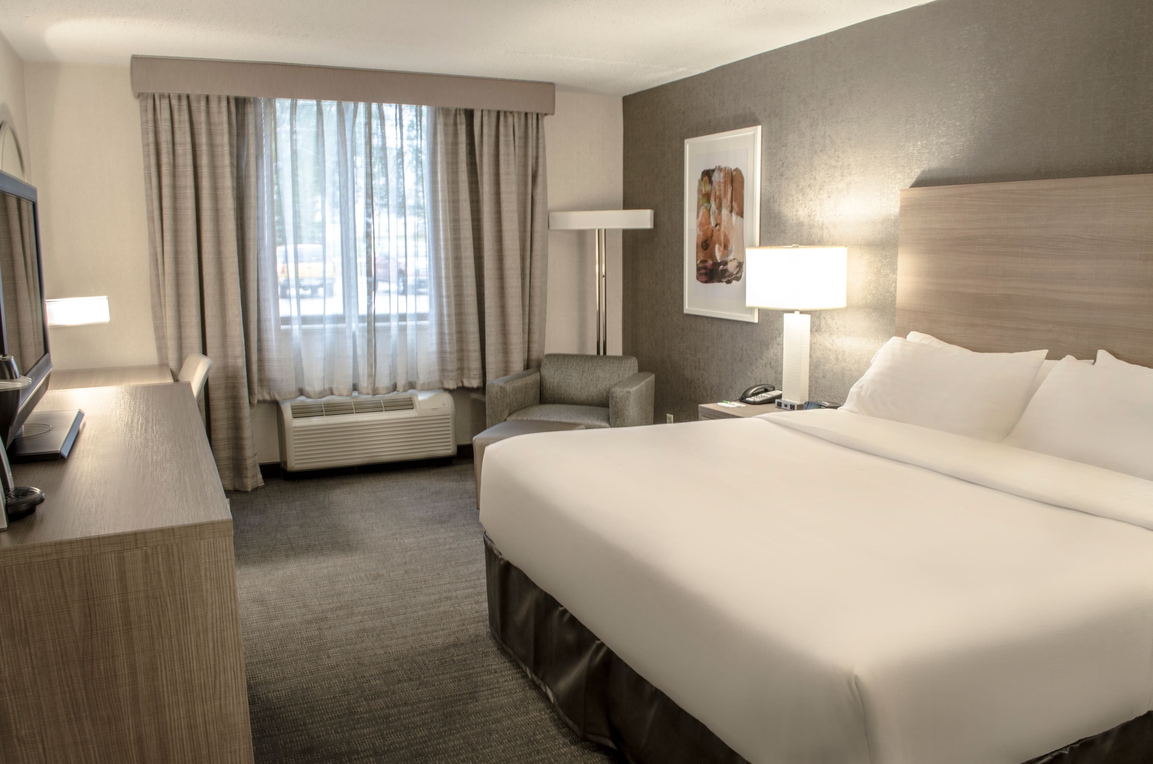 Holiday Inn Fargo - Image 3