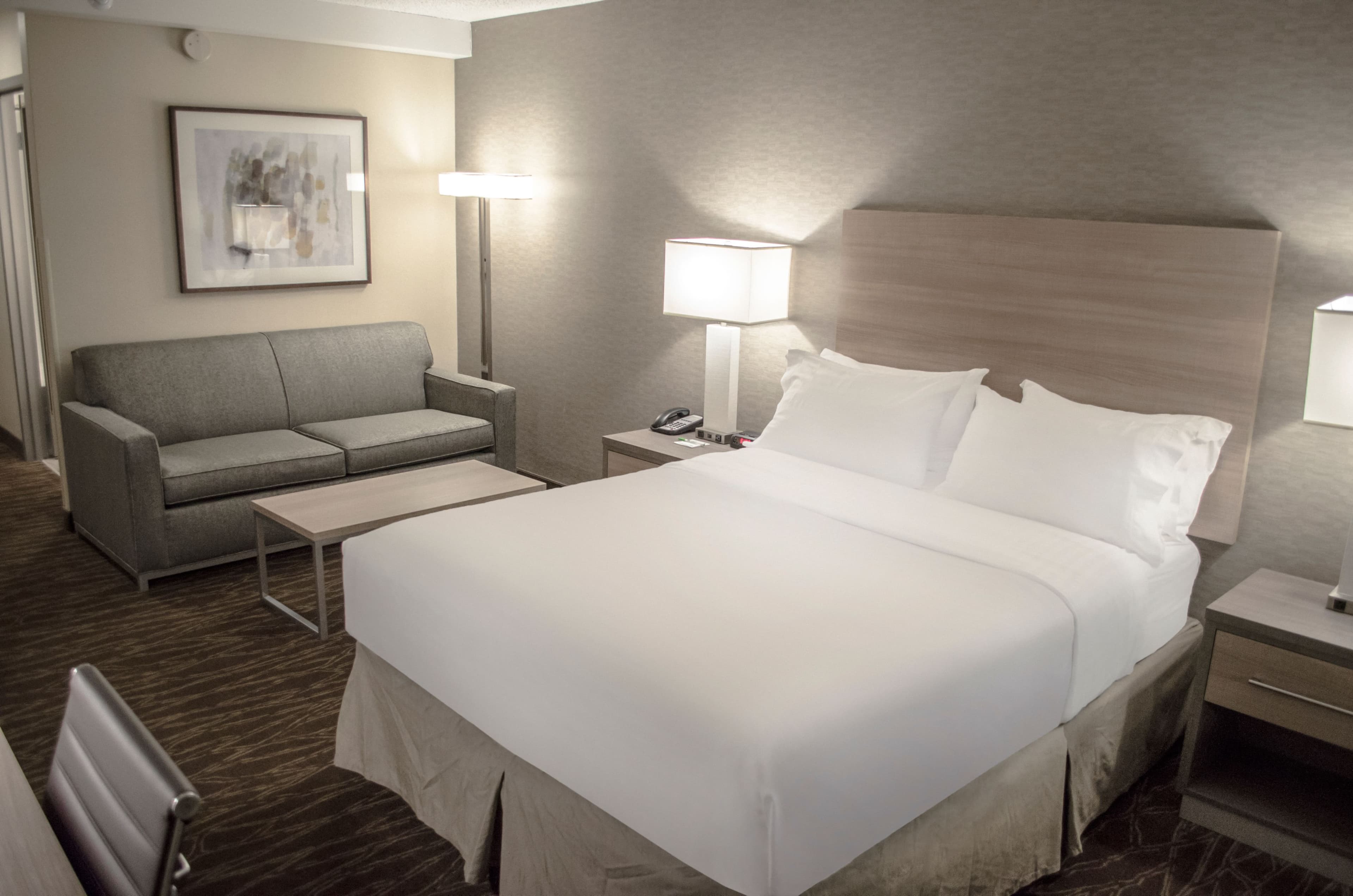 Holiday Inn Fargo — 11