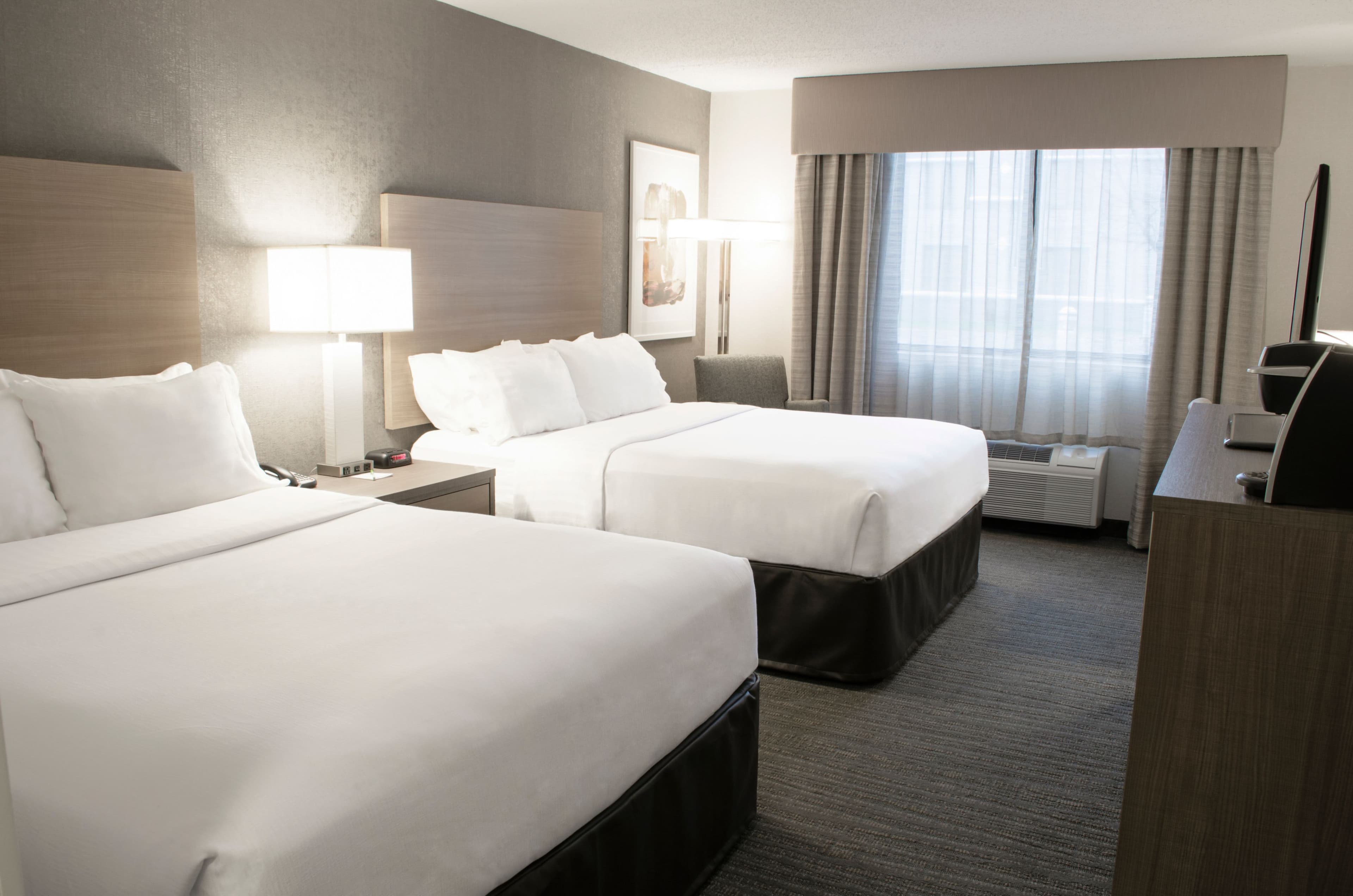 Holiday Inn Fargo — 14