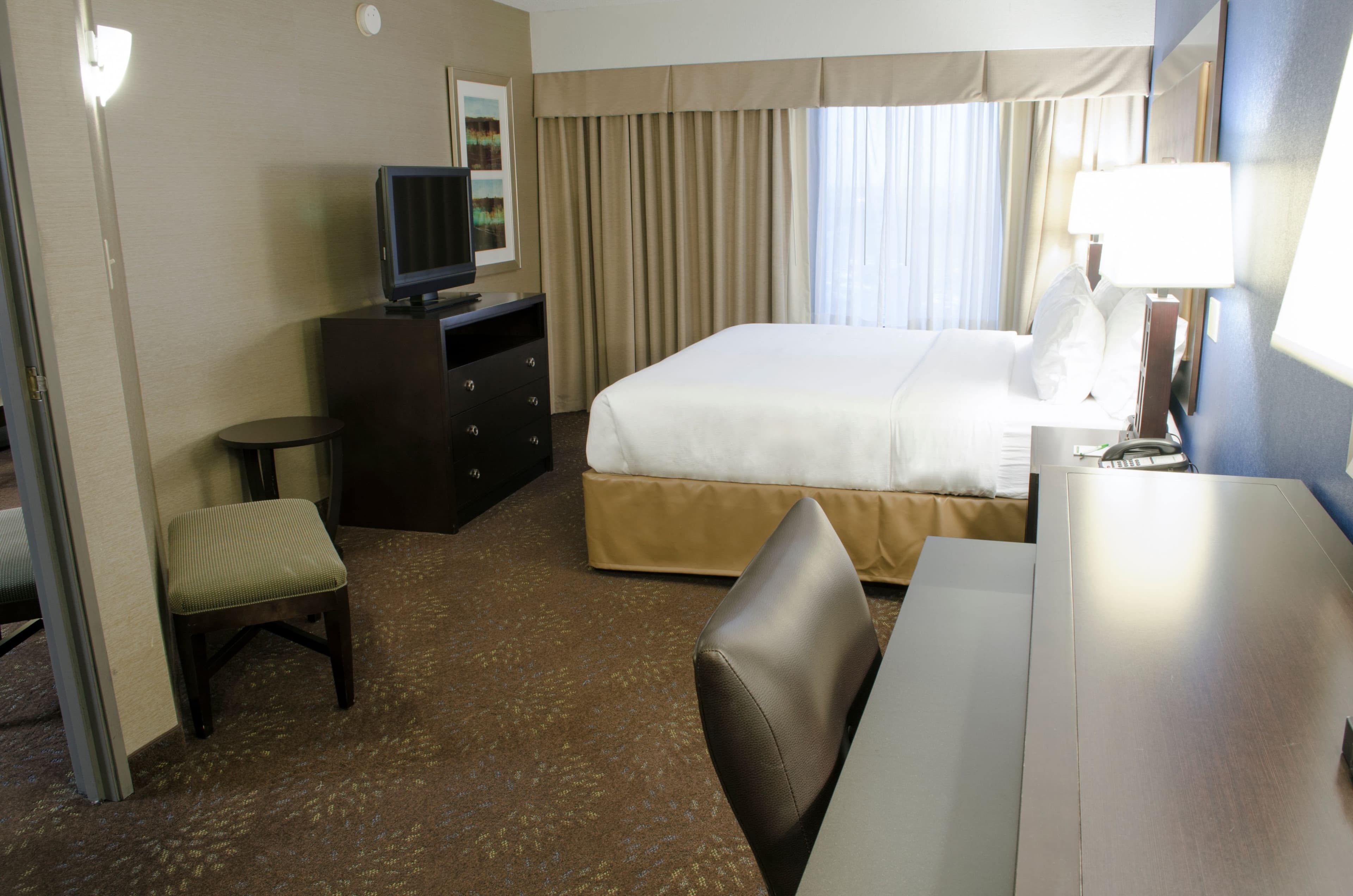 Holiday Inn Fargo — 7