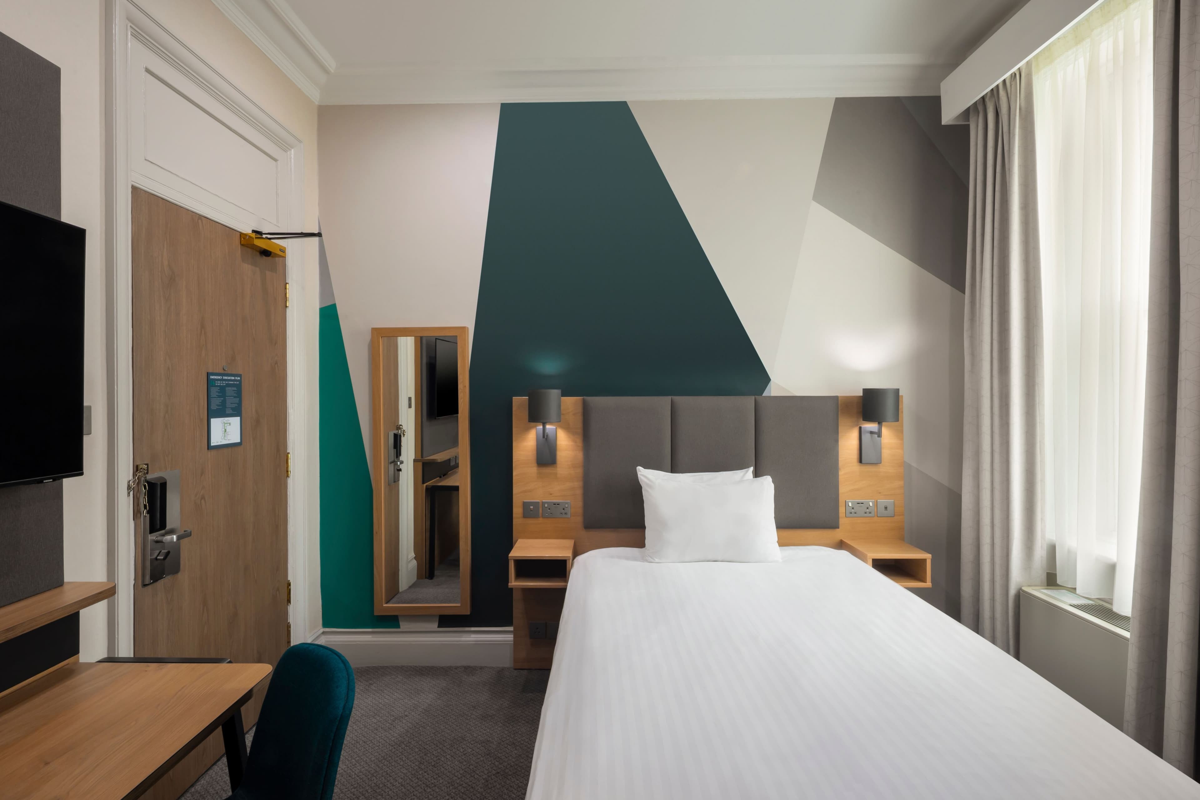 Holiday Inn Farnborough — 10