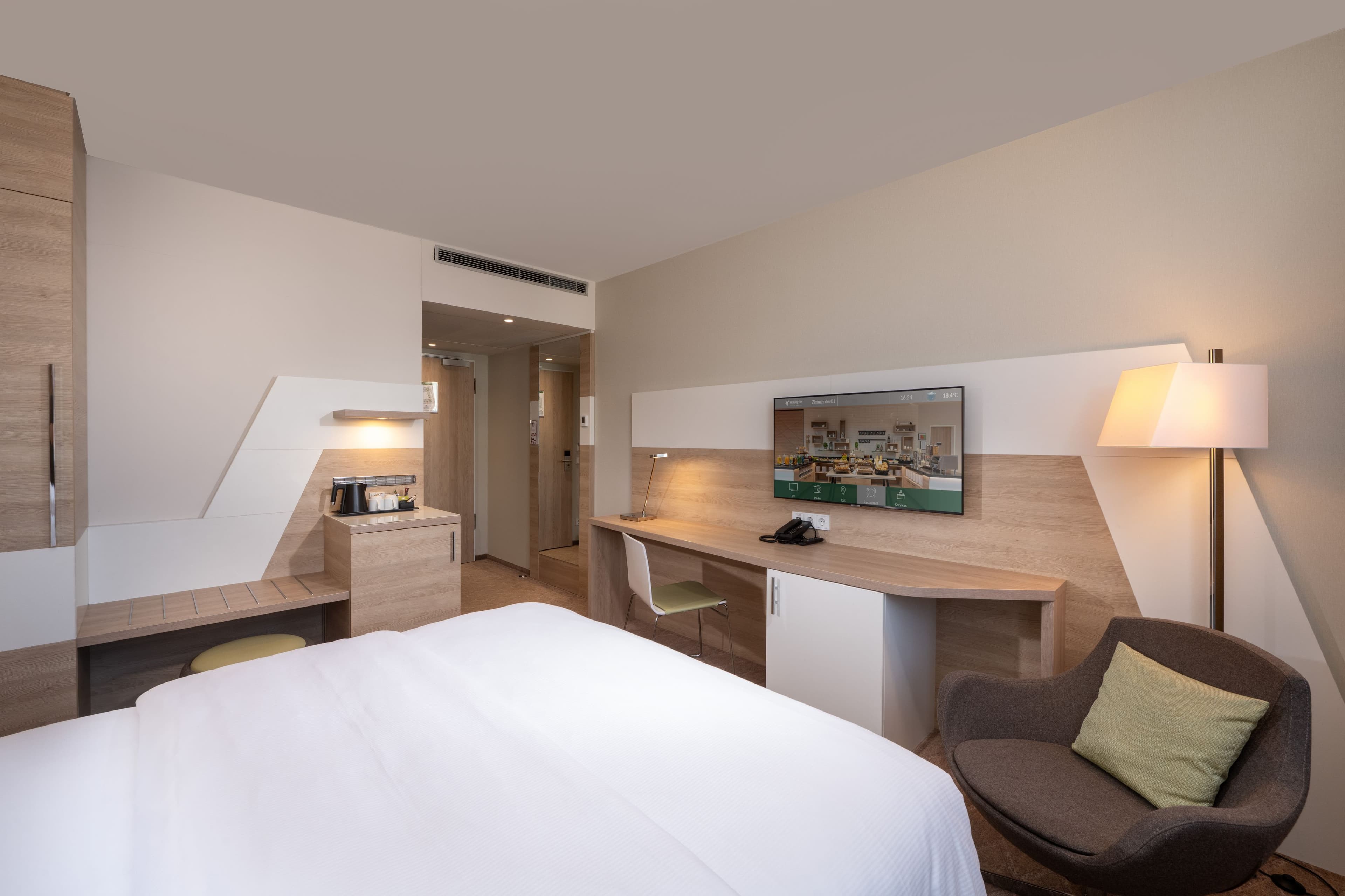 Holiday Inn Frankfurt Airport — 5