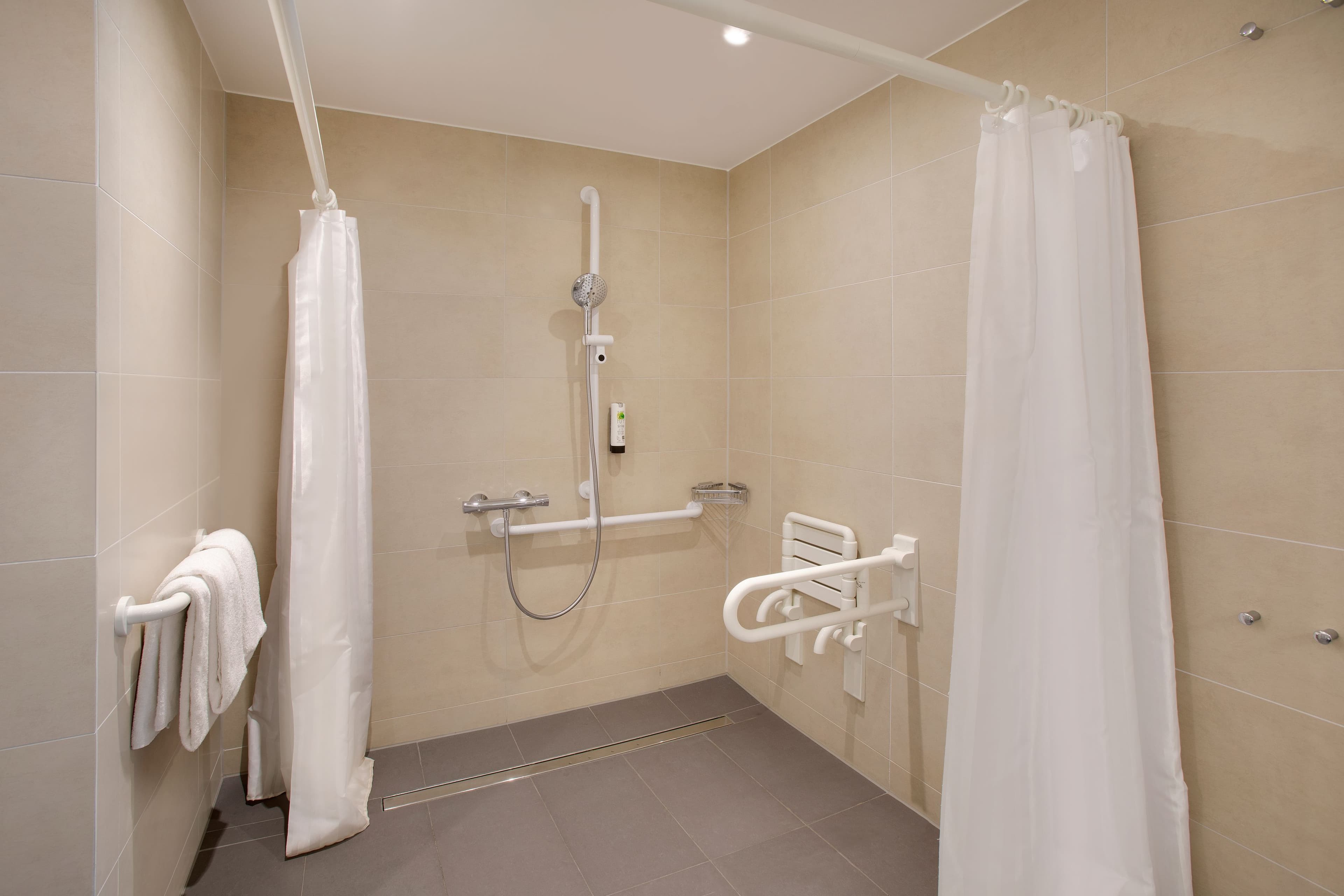 Holiday Inn Frankfurt Airport — 15