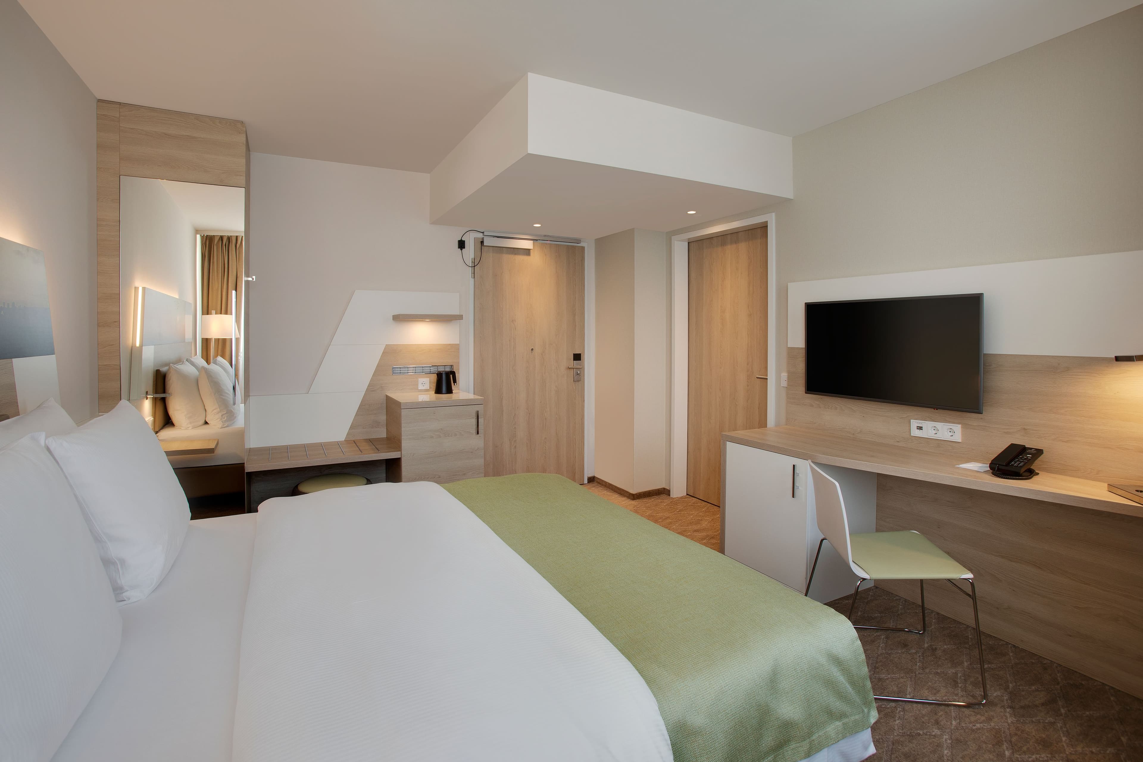 Holiday Inn Frankfurt Airport — 6