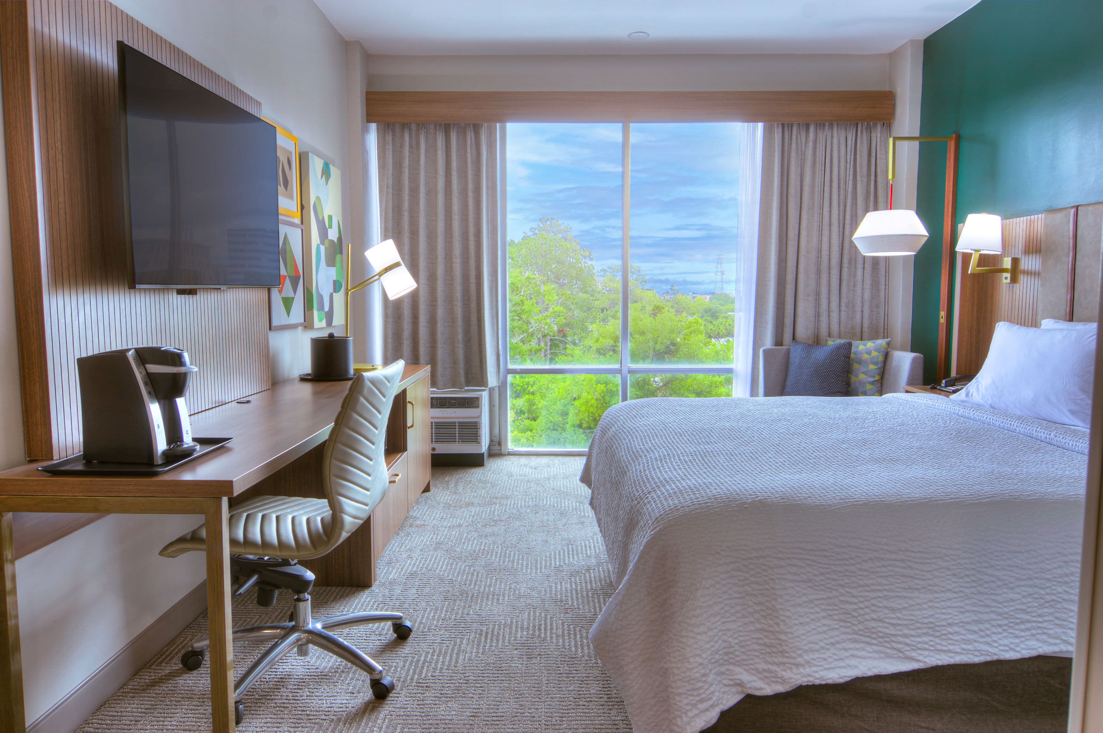 Holiday Inn Gainesville-University Ctr — 11