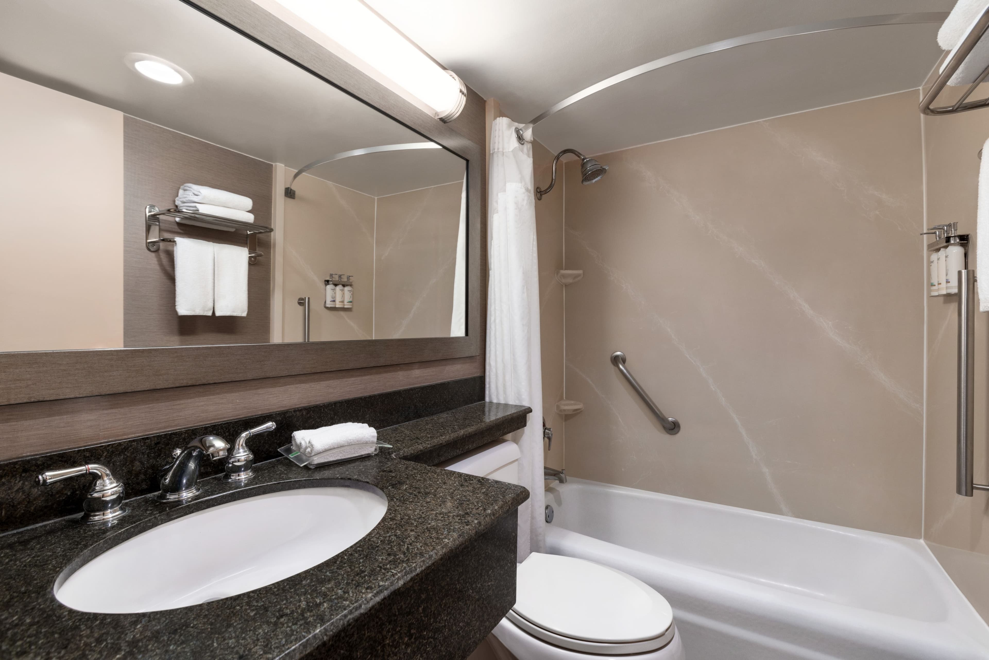 Holiday Inn Gaithersburg - Image 5