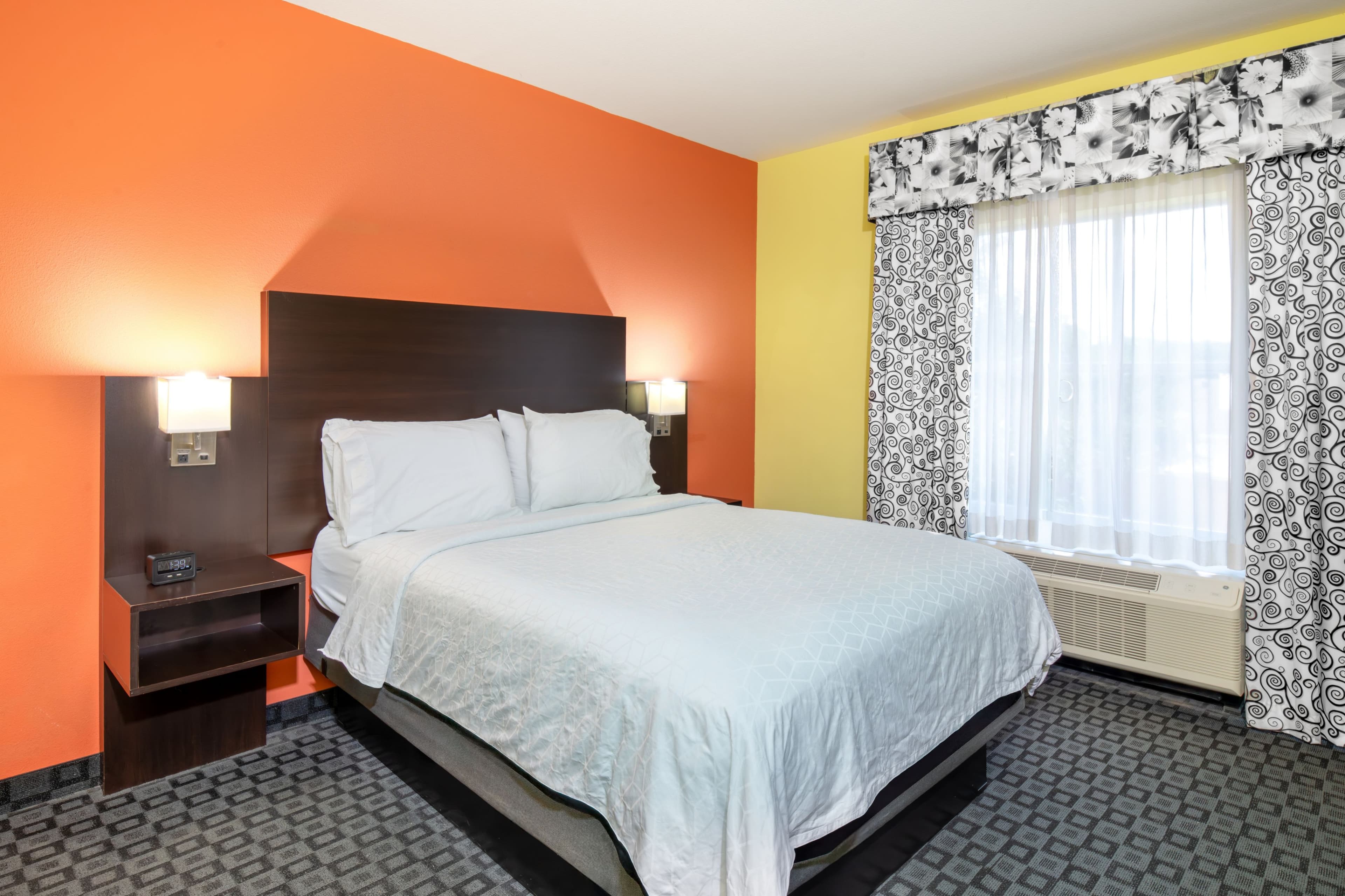 Holiday Inn Dallas - Garland — 10