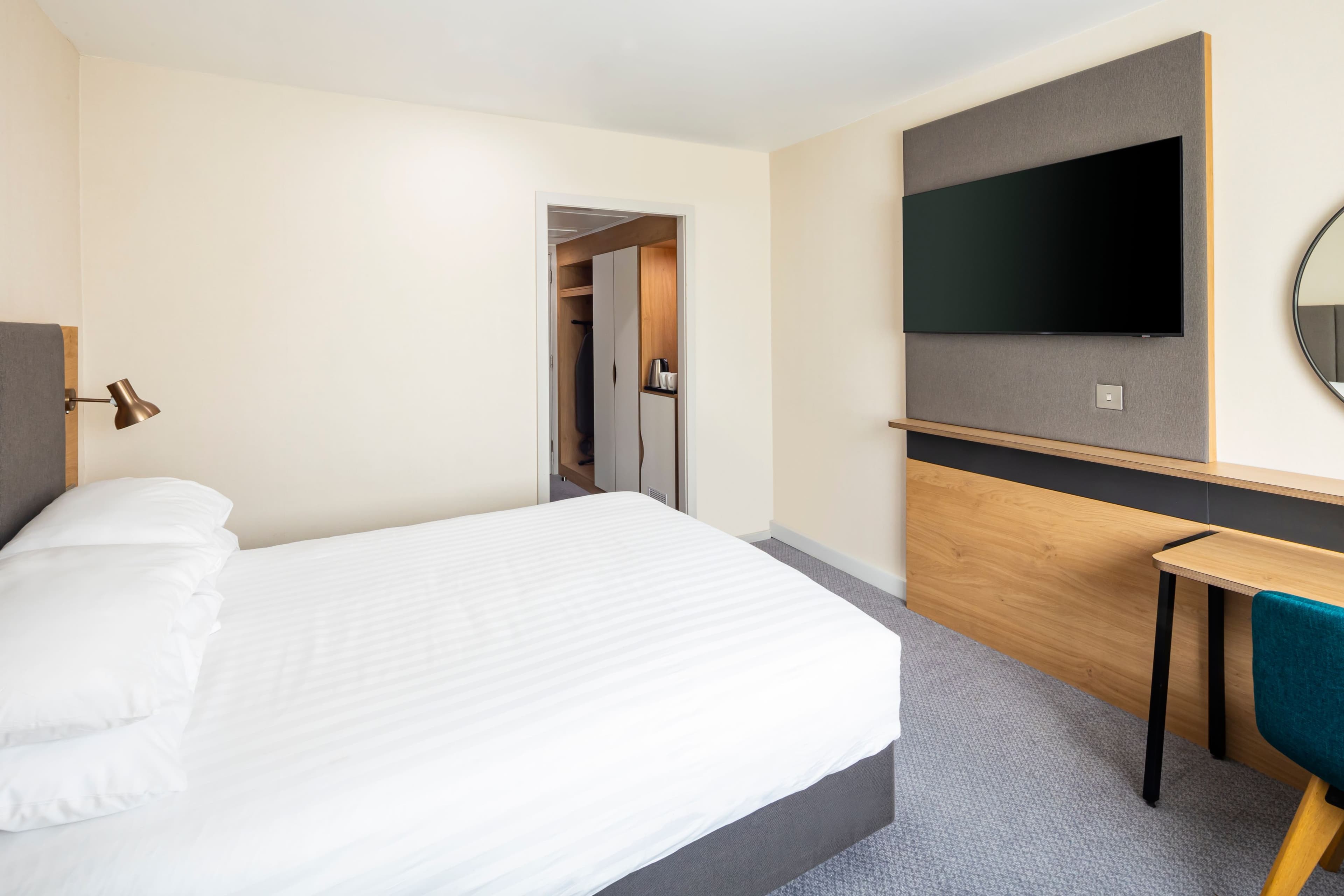 Holiday Inn London - Gatwick Airport — 7