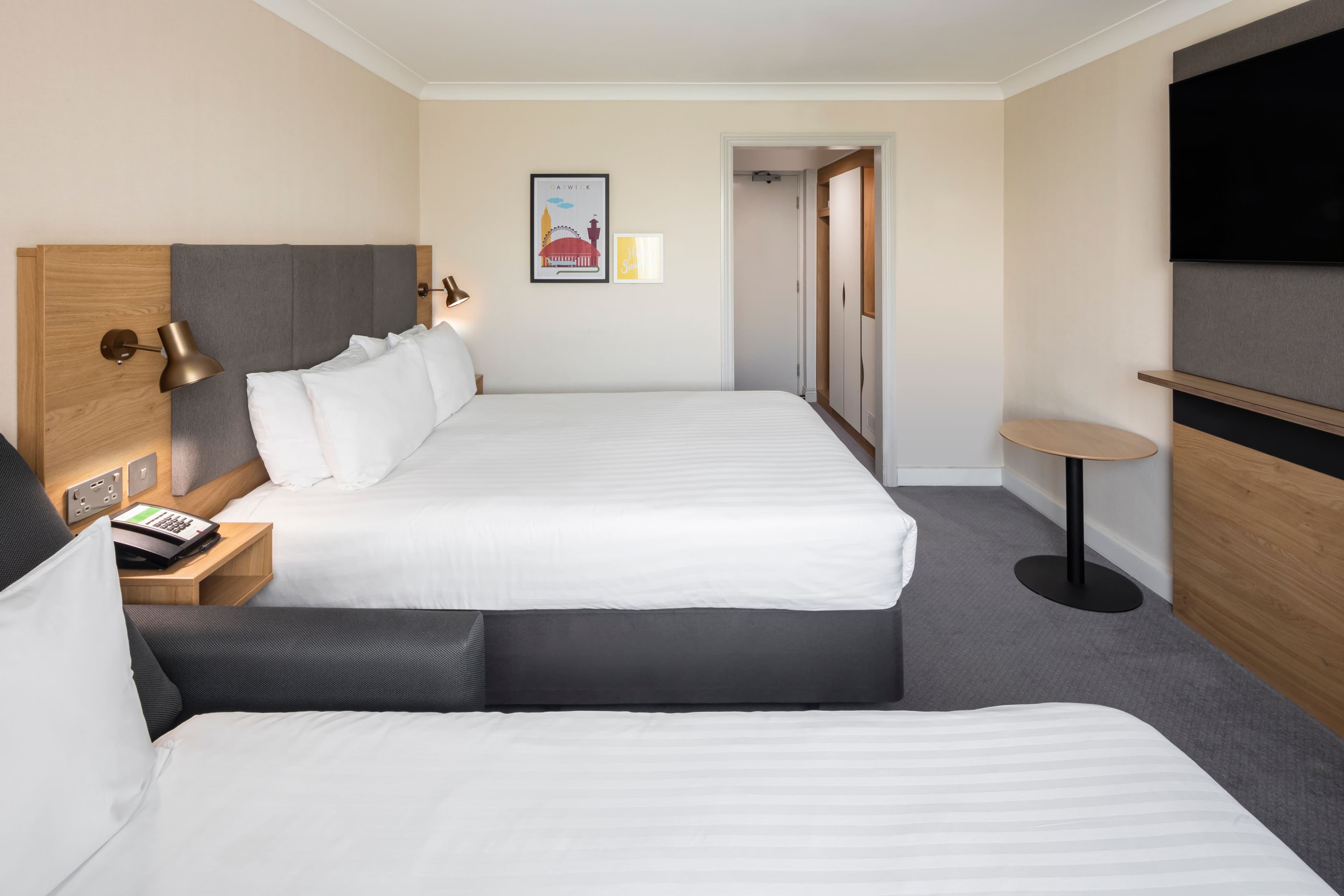 Holiday Inn London - Gatwick Airport — 8