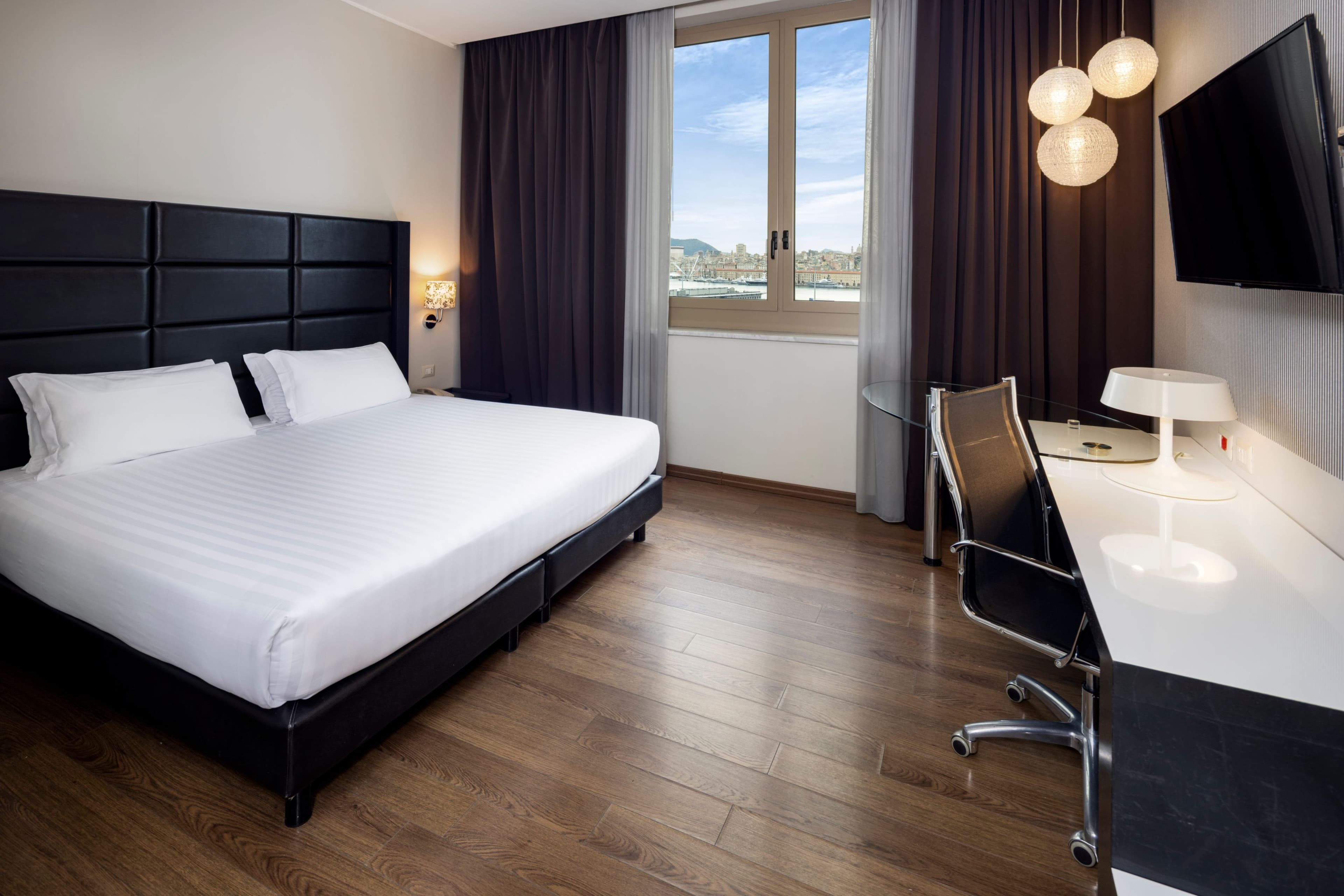 Holiday Inn Genoa City — 7