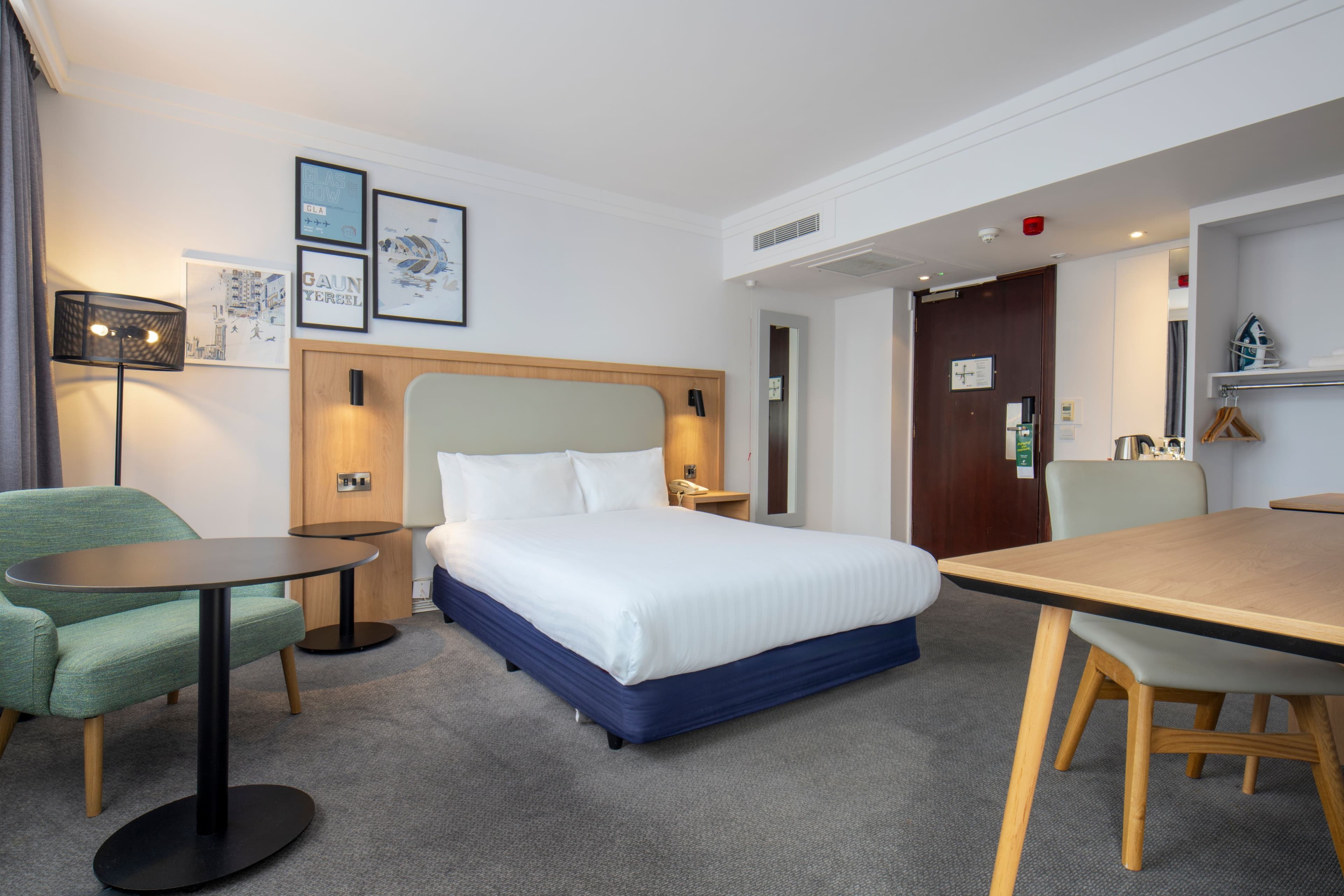 Holiday Inn Glasgow Airport — 17