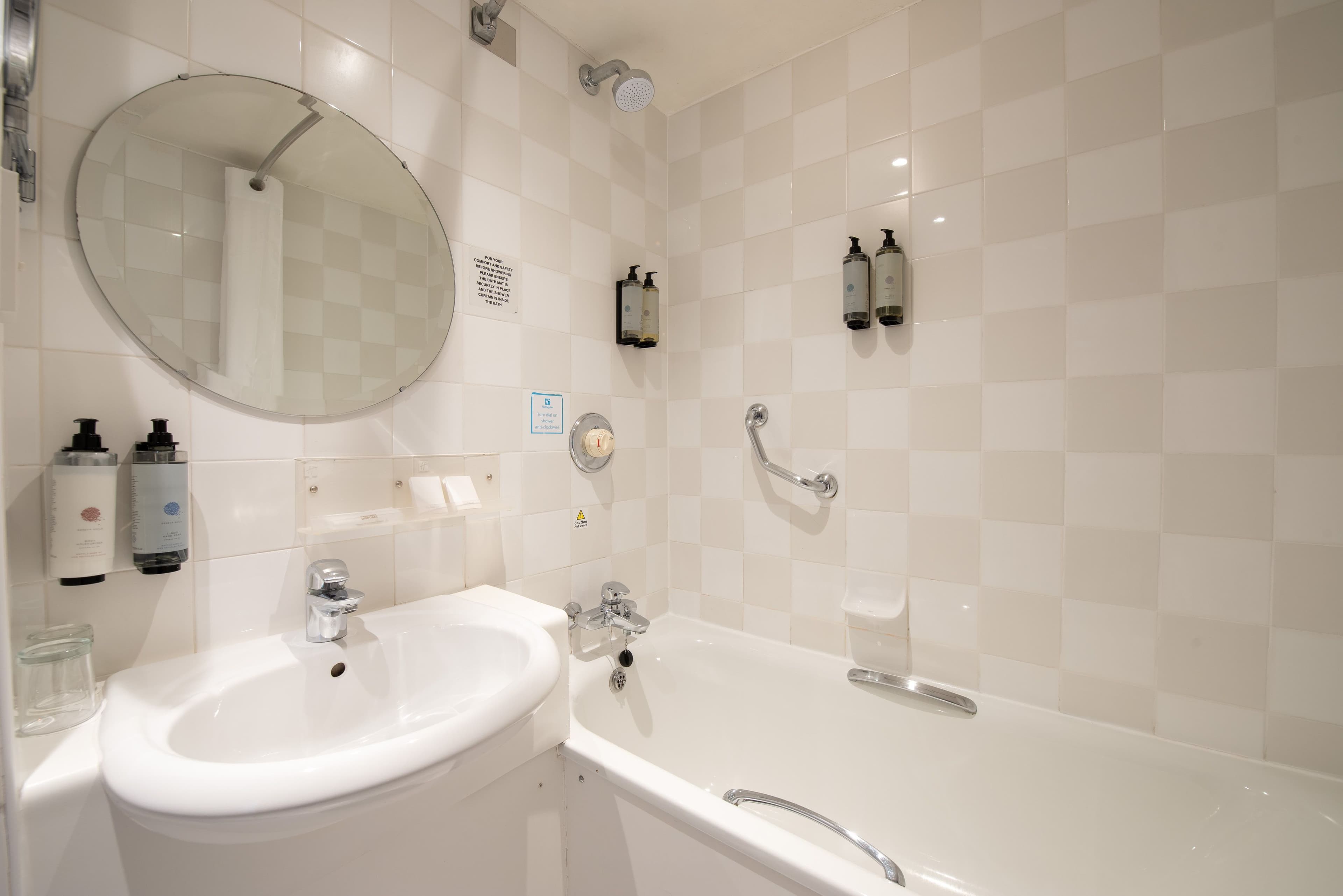 Holiday Inn Glasgow Airport - Image 5