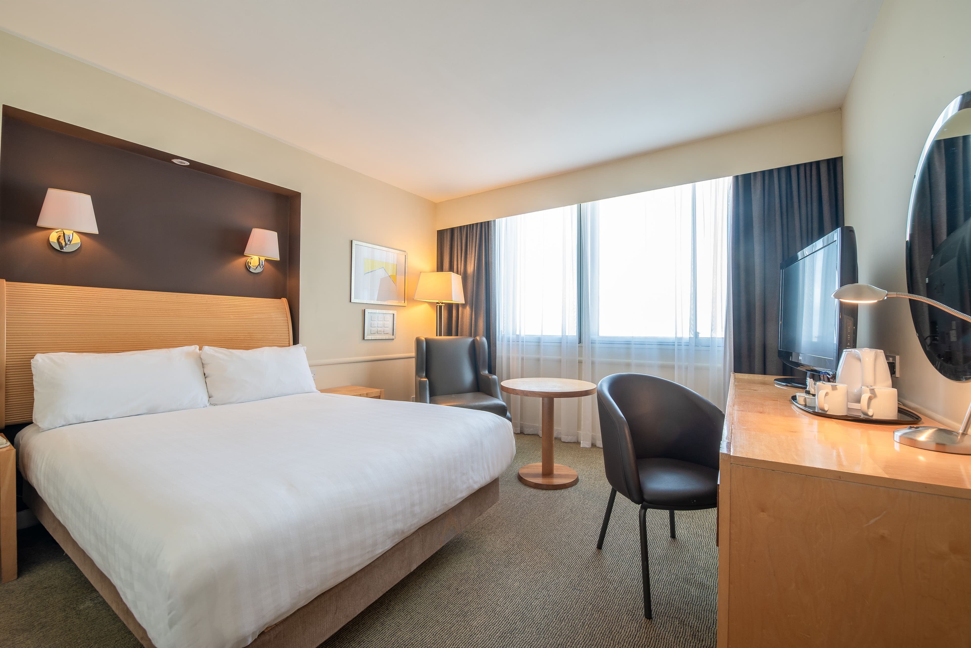 Holiday Inn Glasgow Airport - Image 3