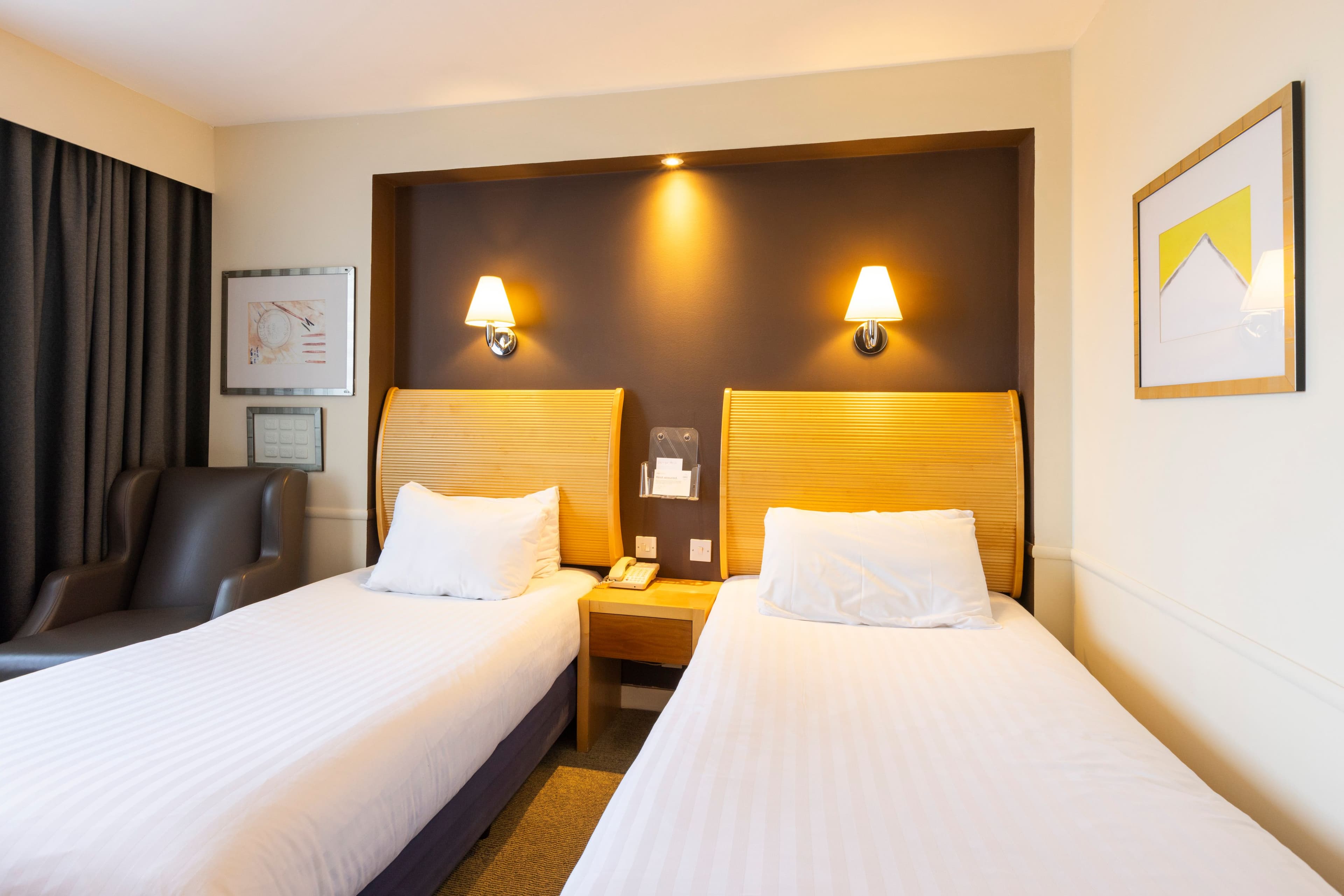 Holiday Inn Glasgow Airport - Image 2