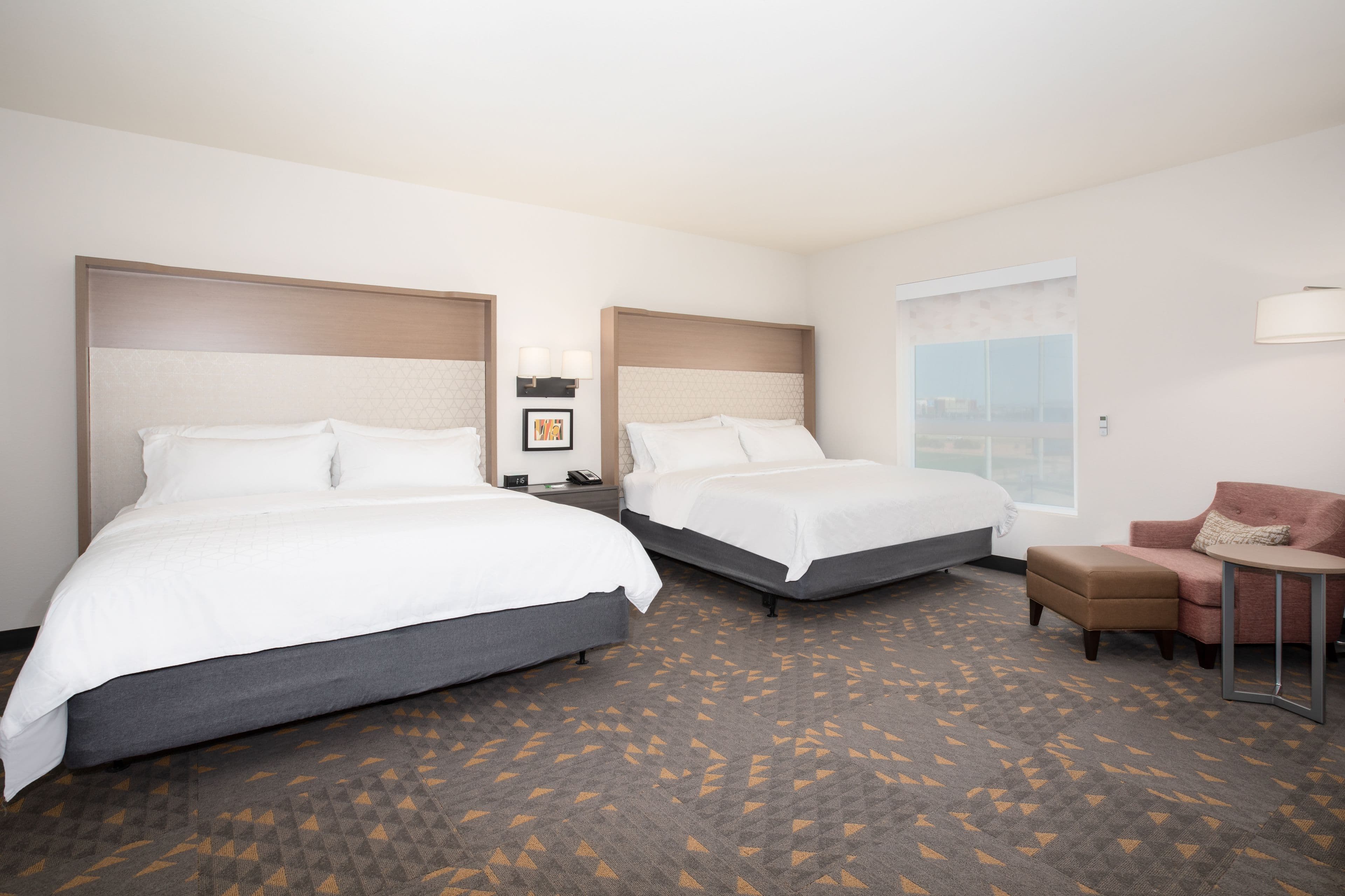 Holiday Inn Glendale - Stadium & Ent Dist — 36