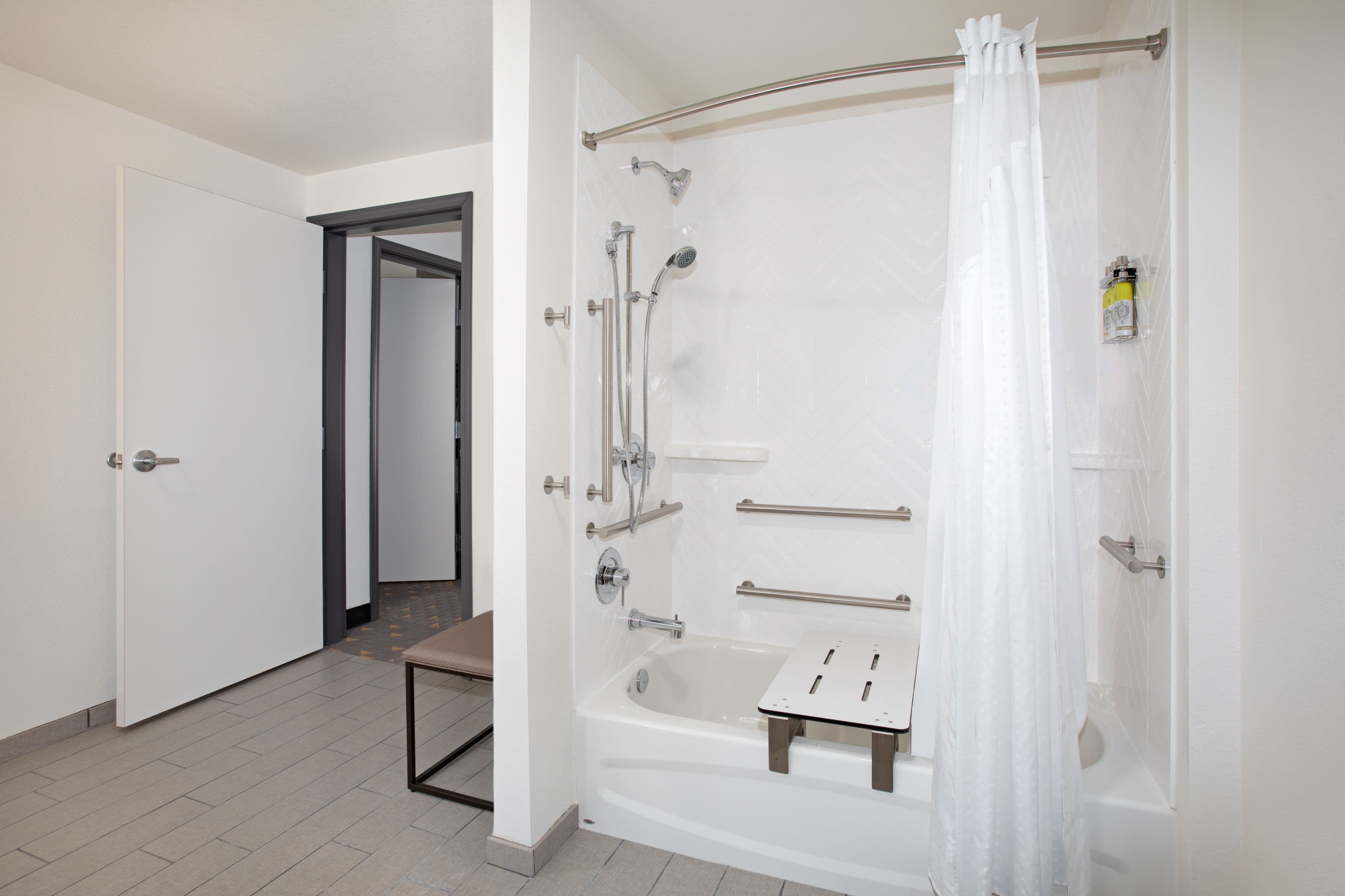 Holiday Inn Glendale - Stadium & Ent Dist — 19
