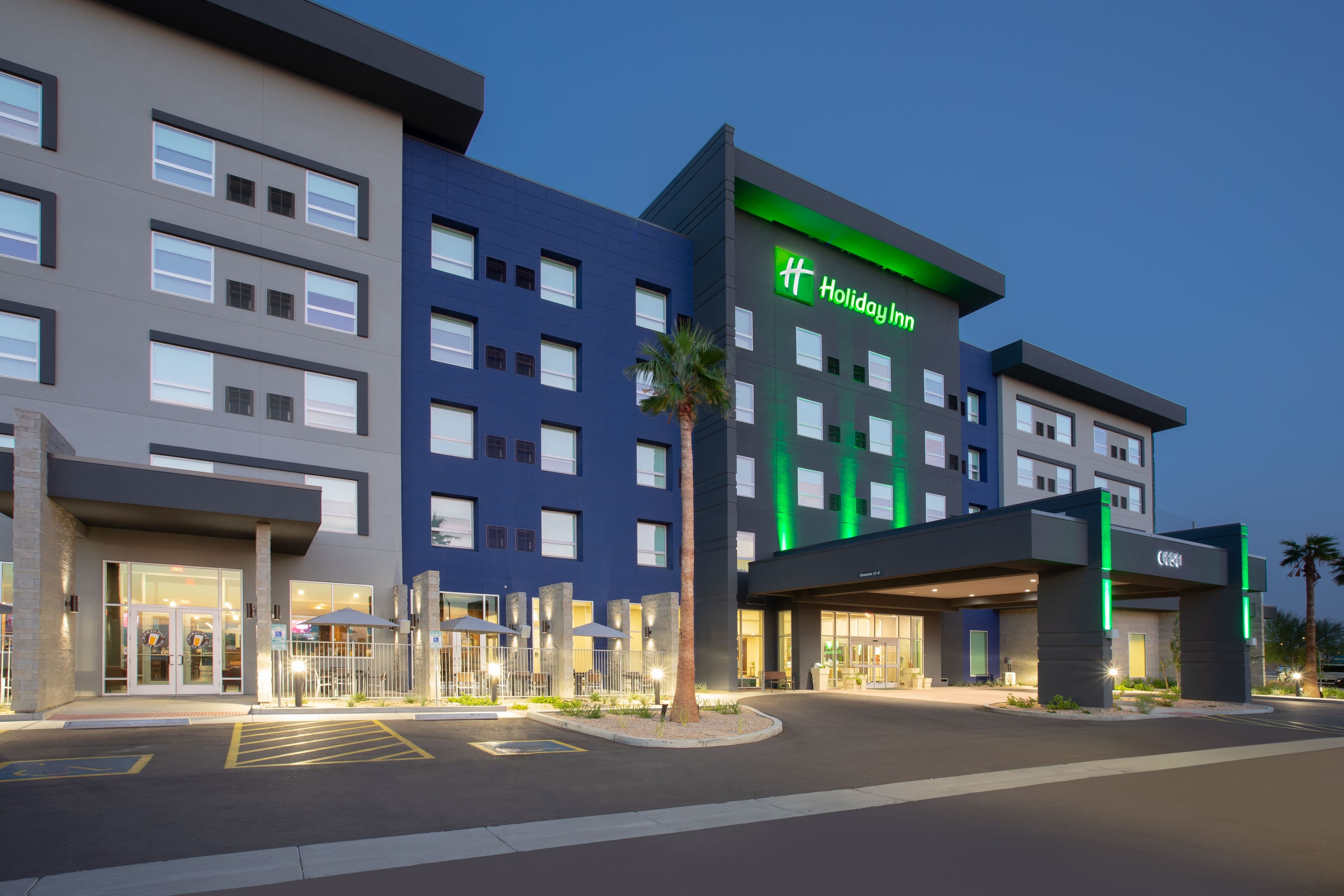 Holiday Inn Glendale - Stadium & Ent Dist - Image 1