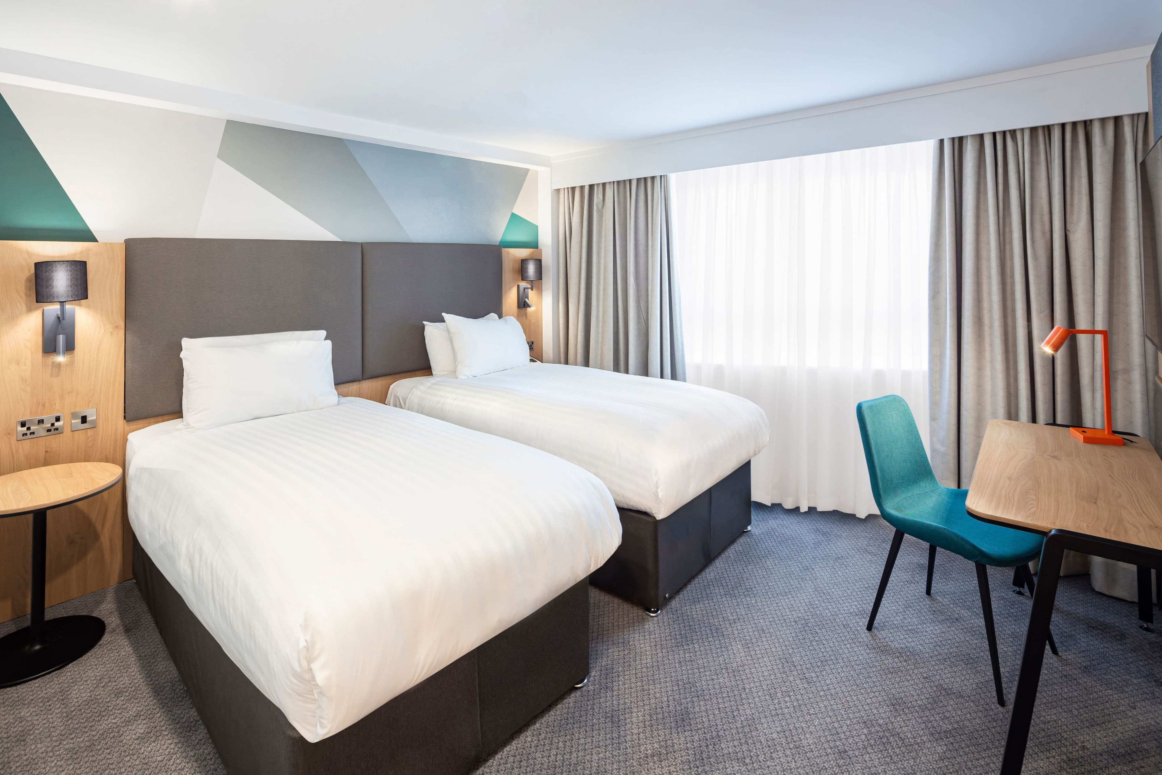 Holiday Inn Gloucester - Cheltenham - Image 3