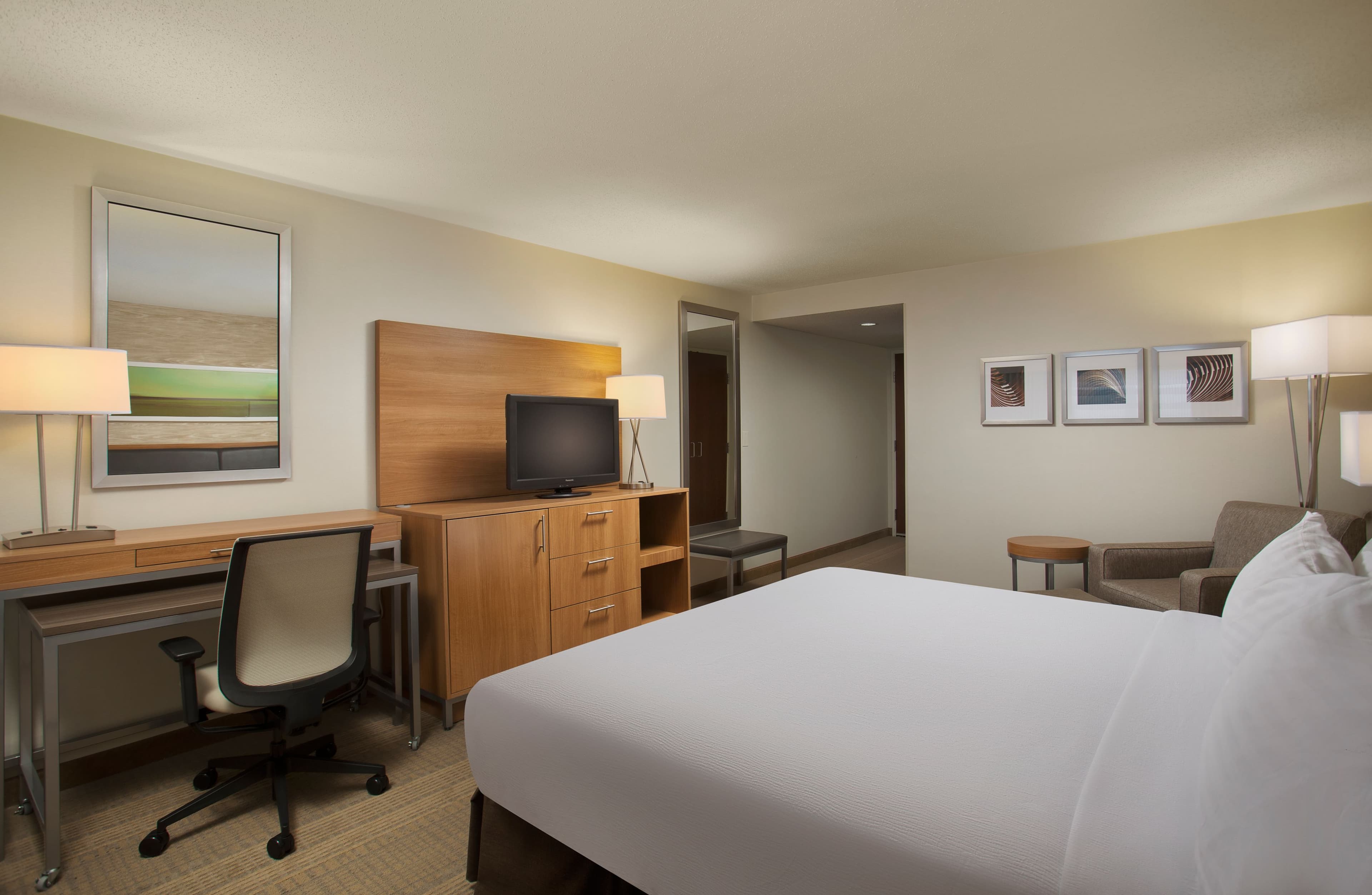 Holiday Inn Grand Rapids - Airport — 3