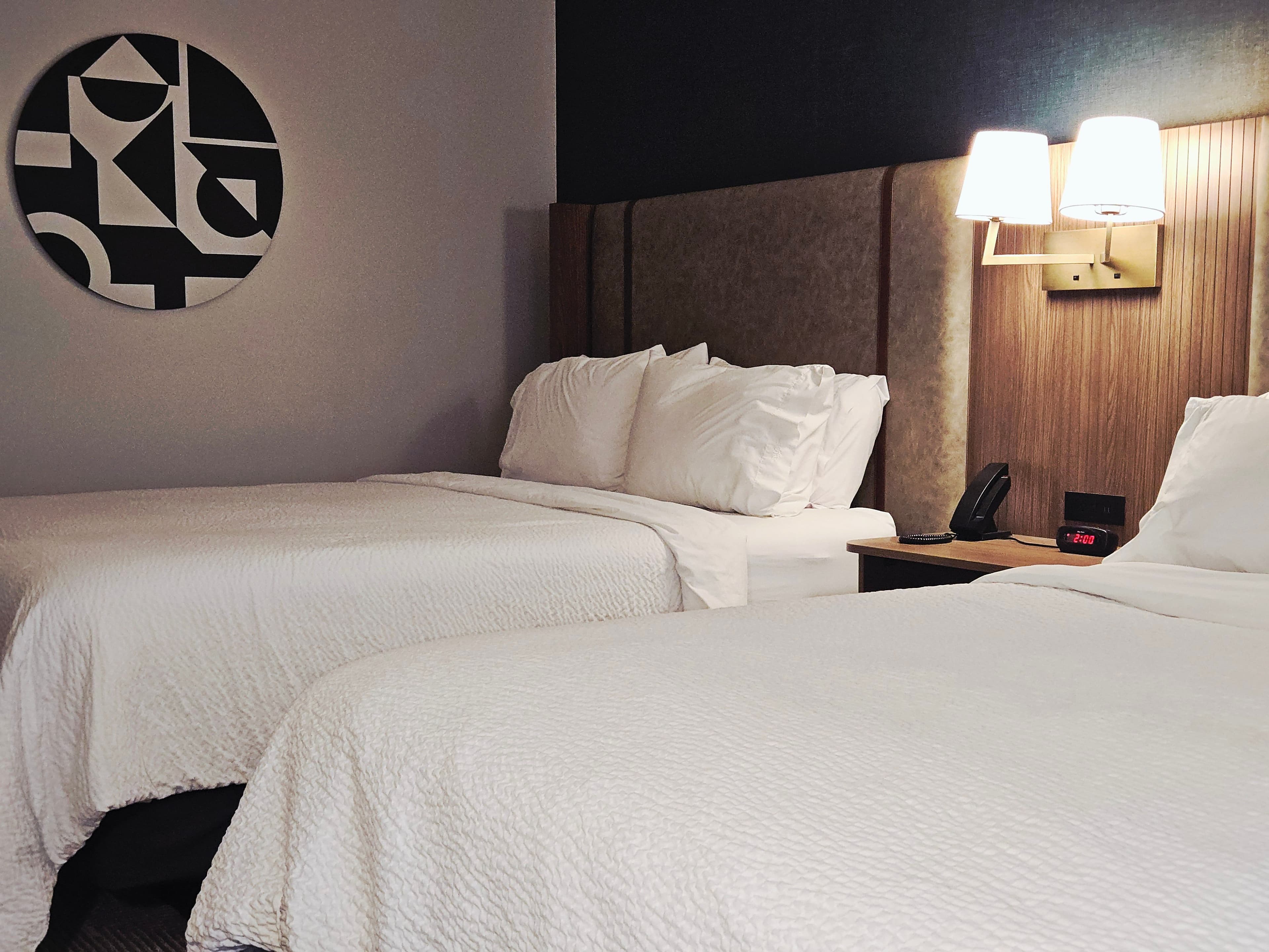 Holiday Inn Harrisburg (Hershey Area) I-81 — 12