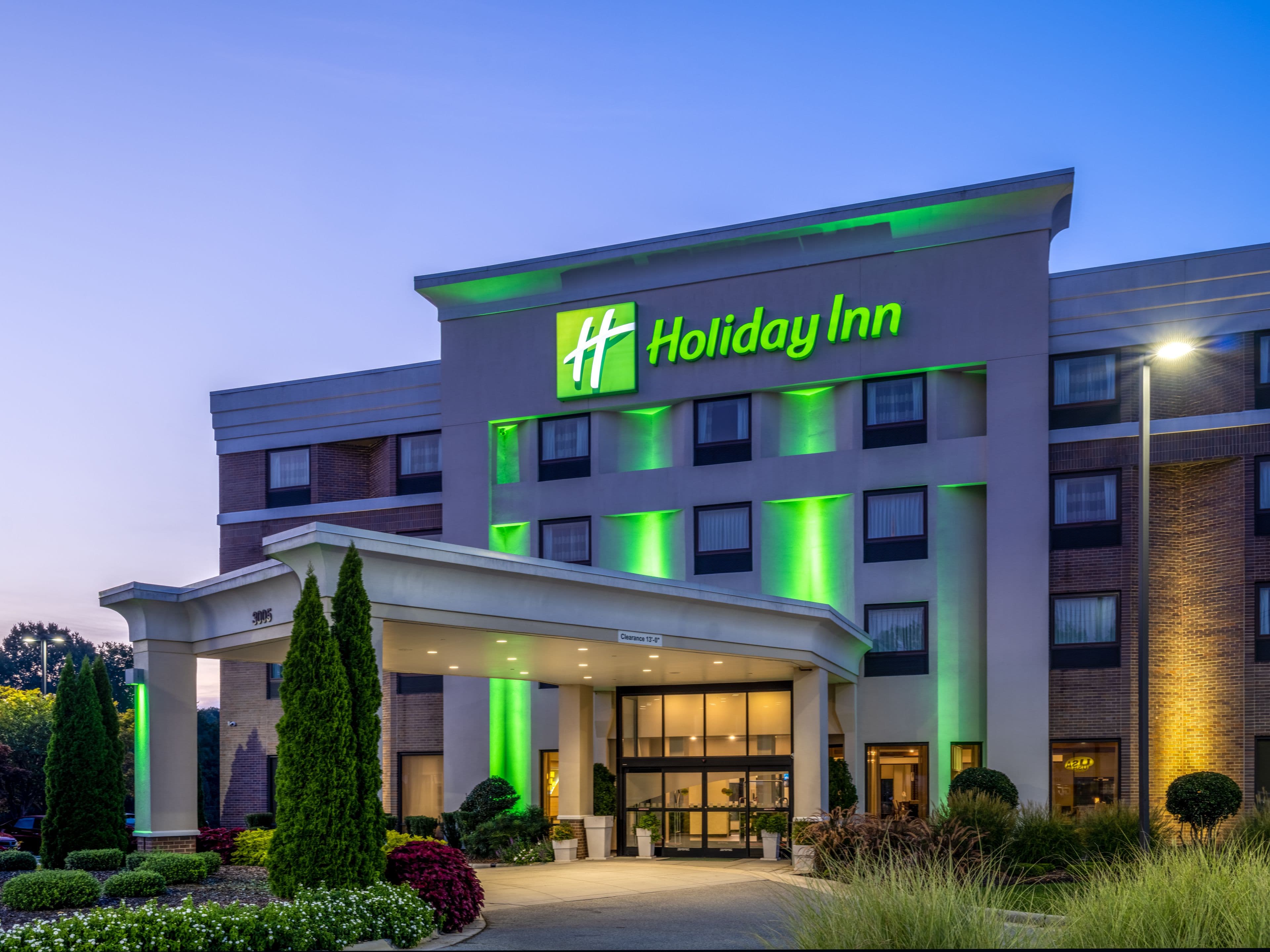 Holiday Inn Greensboro Coliseum - Image 1