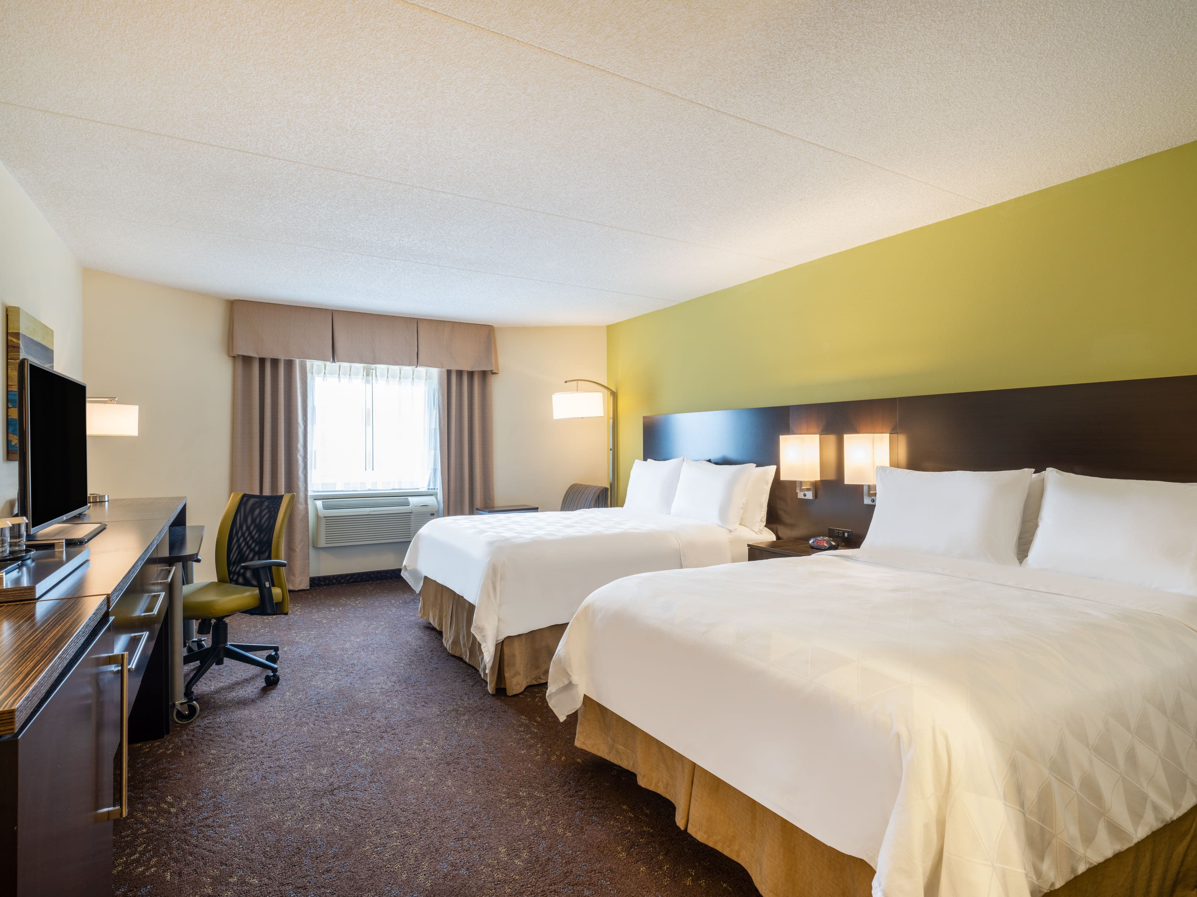 Holiday Inn Greensboro Coliseum — 11