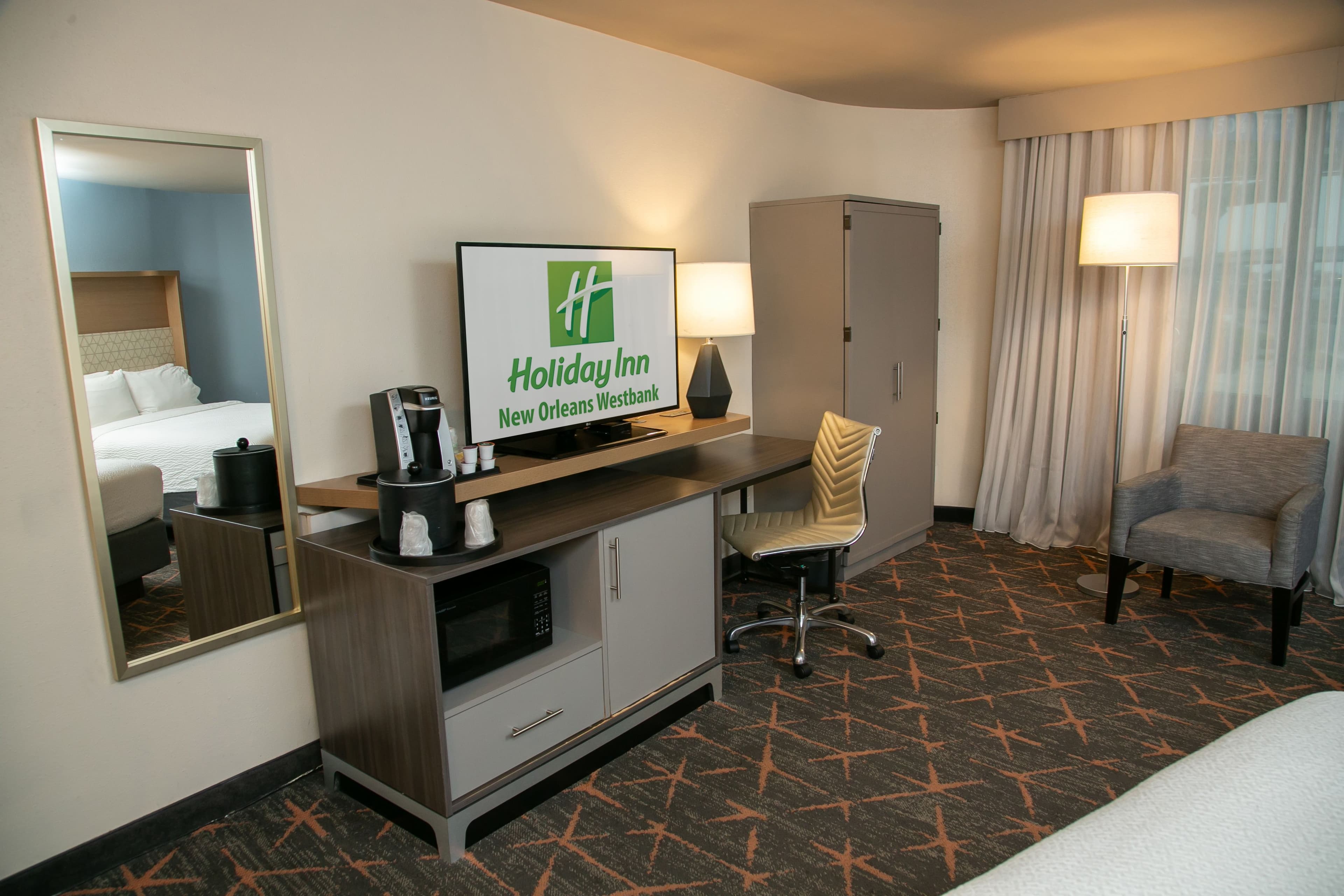 Holiday Inn New Orleans West Bank Tower — 10