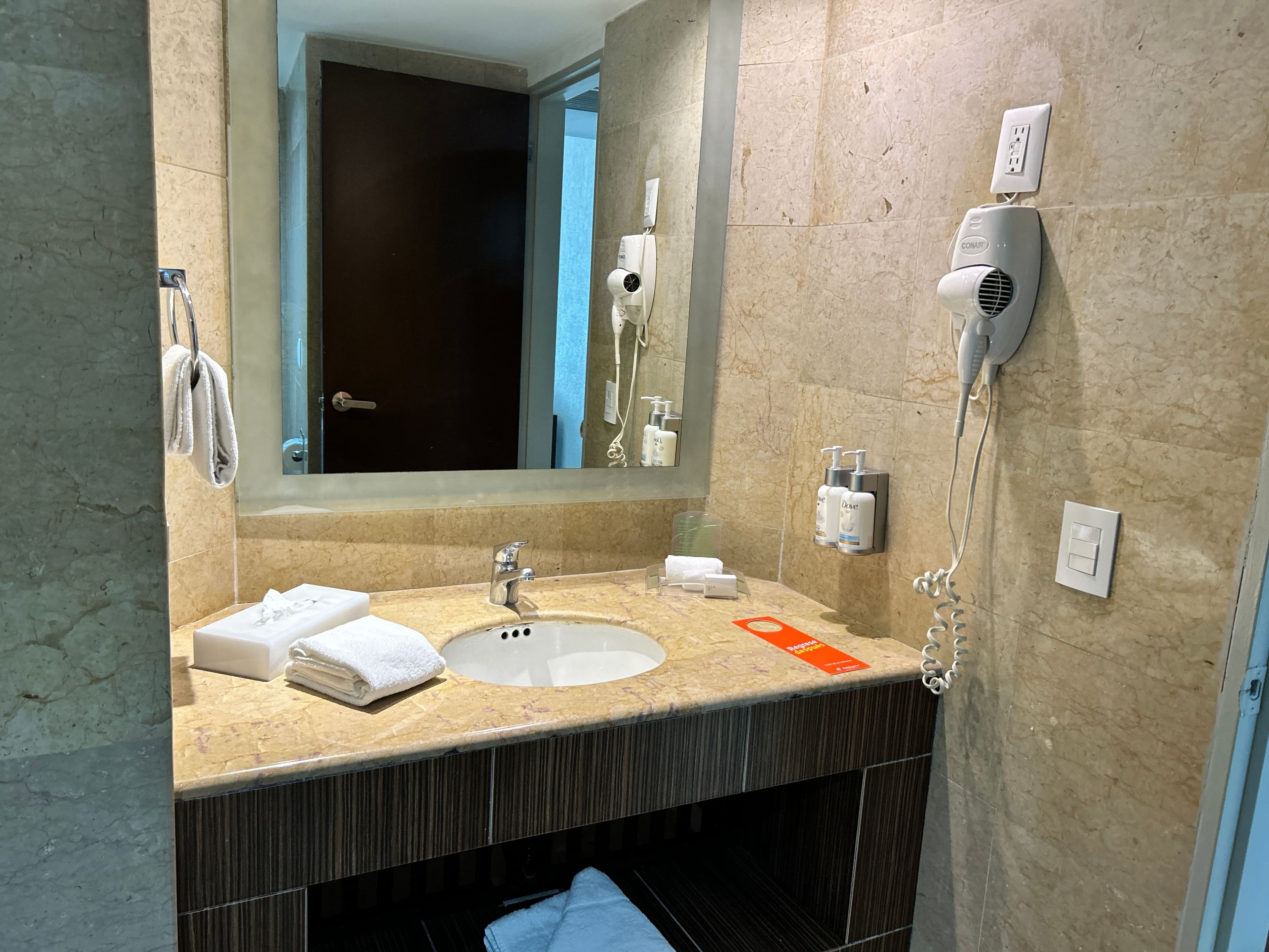 Holiday Inn Guadalajara Select — 4