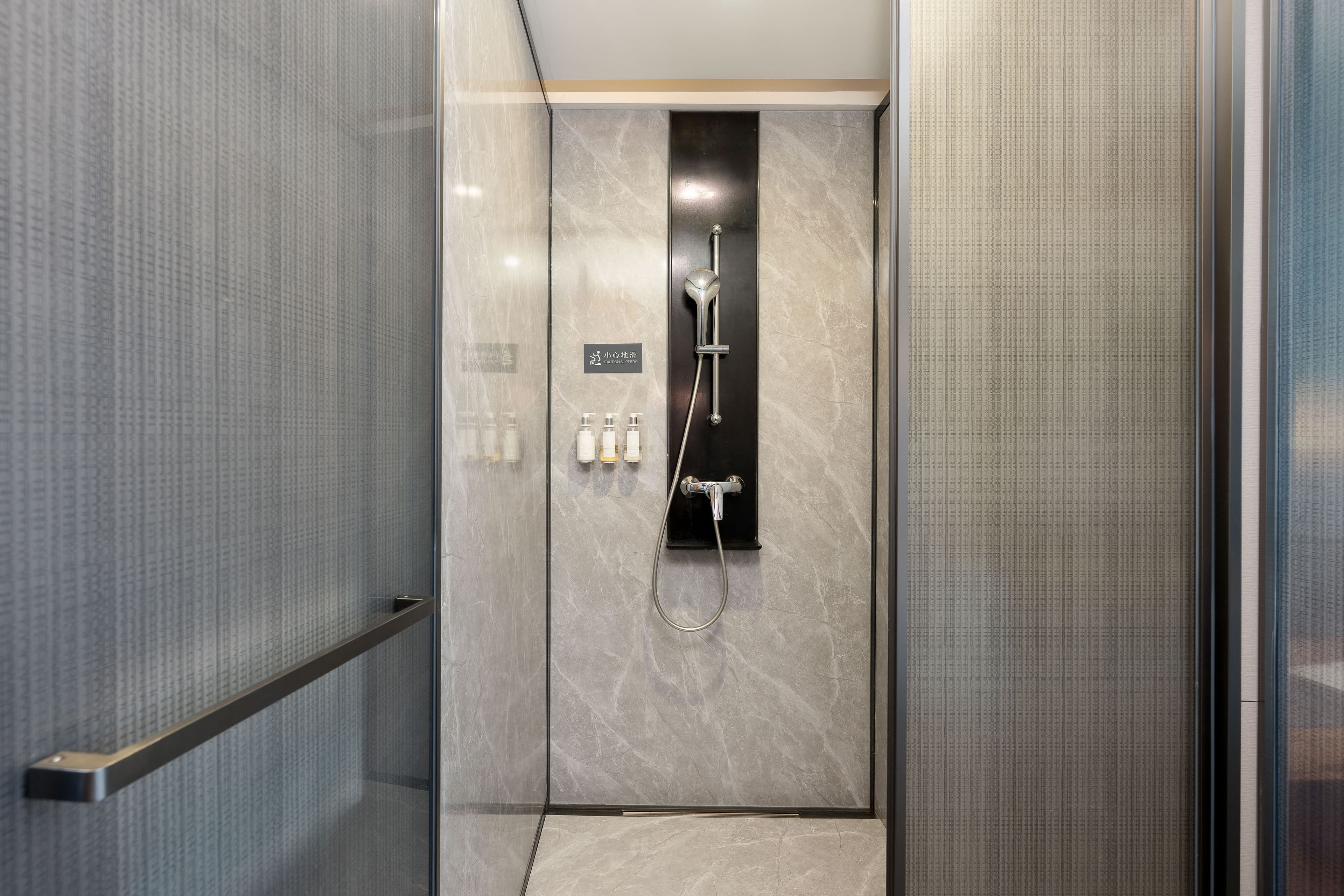 Holiday Inn Guangzhou Zhujiang New Town - Image 4