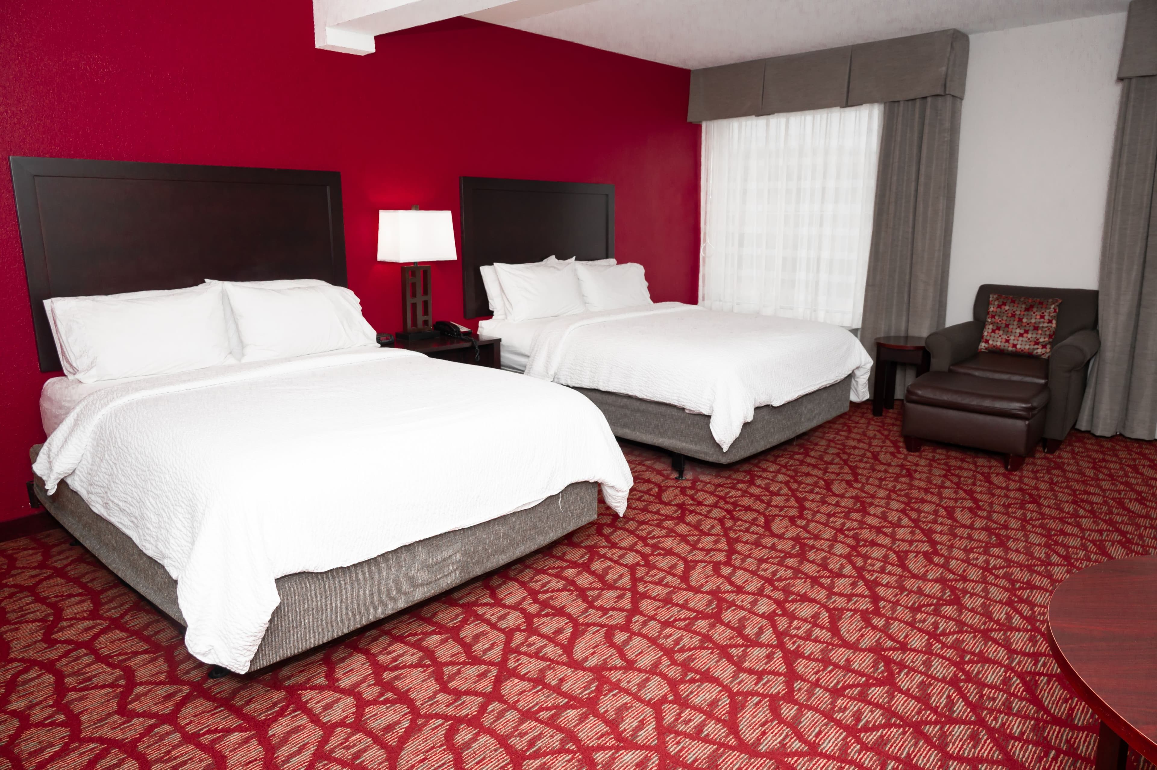 Holiday Inn Guin — 10