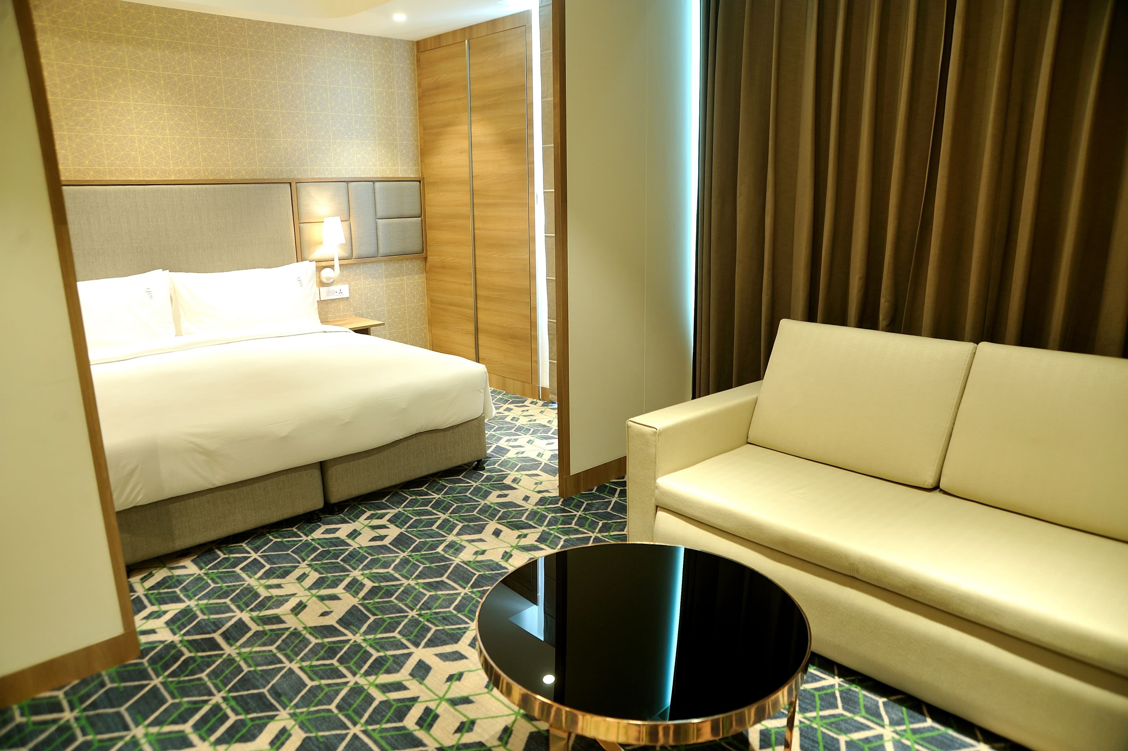 Holiday Inn Gurugram Sector 90 — 80