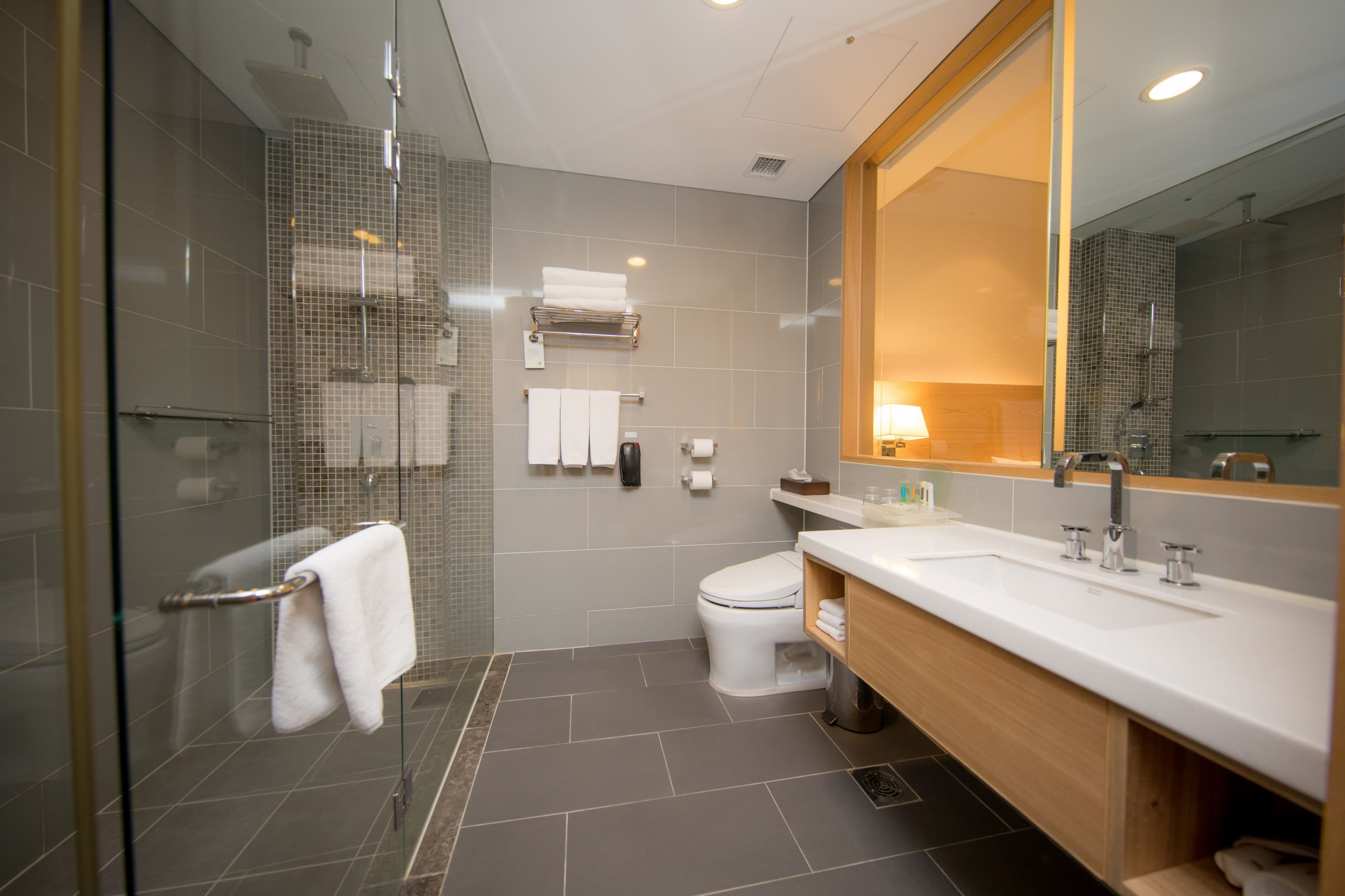 Holiday Inn Gwangju, Korea - Image 5
