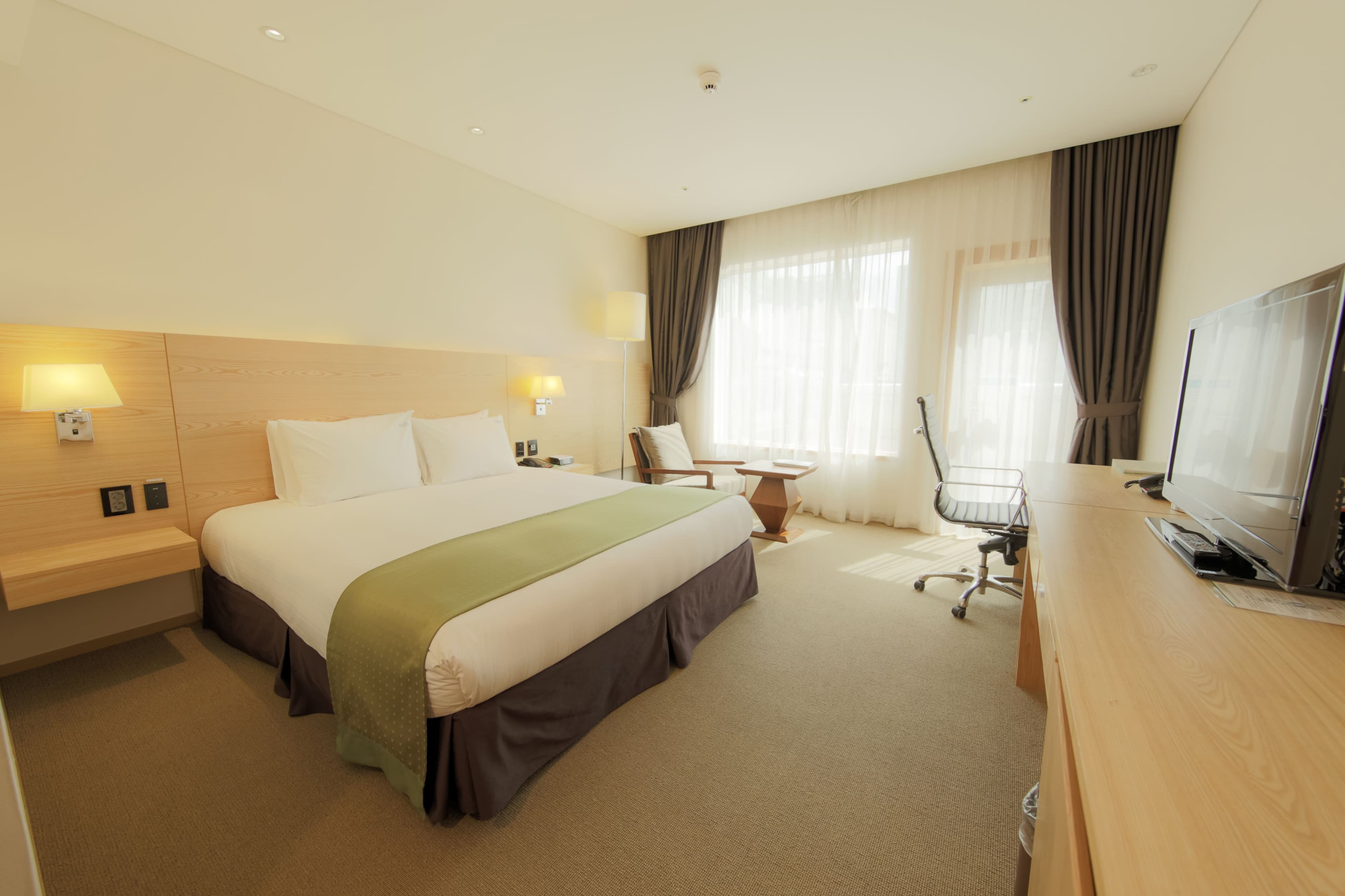 Holiday Inn Gwangju, Korea - Image 3