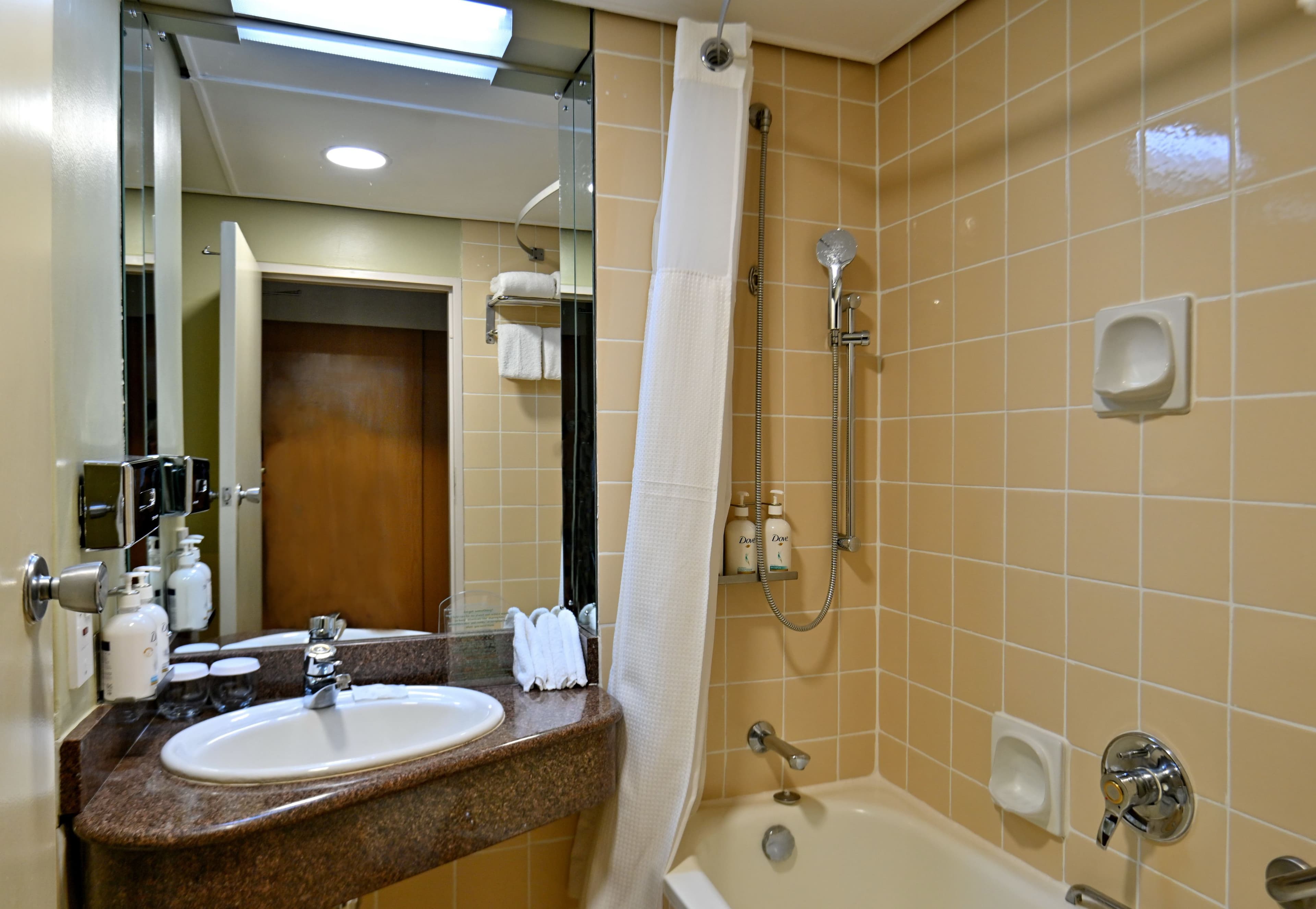 Holiday Inn Harare - Image 3