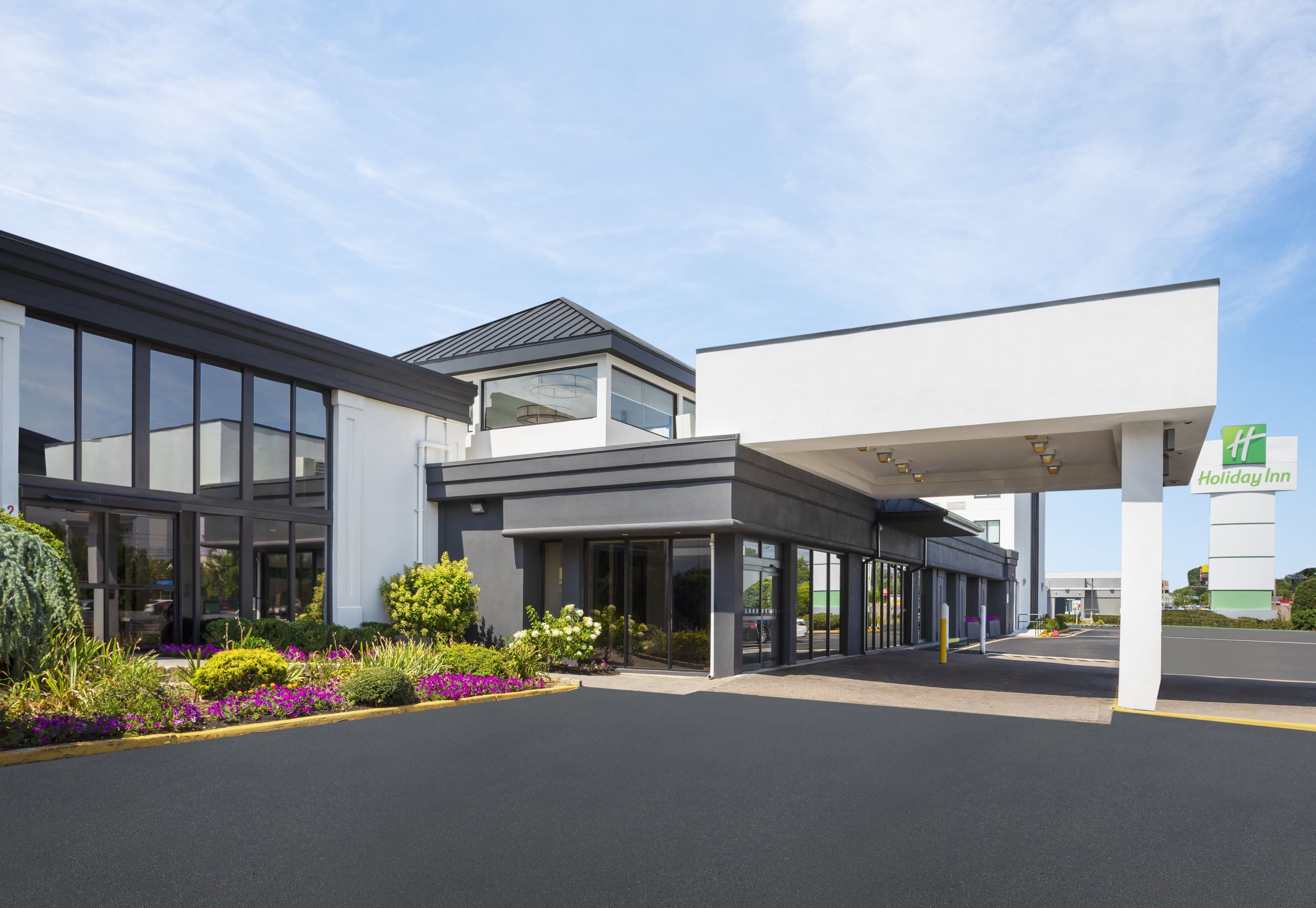 Holiday Inn Hasbrouck Heights-Meadowlands - Image 1