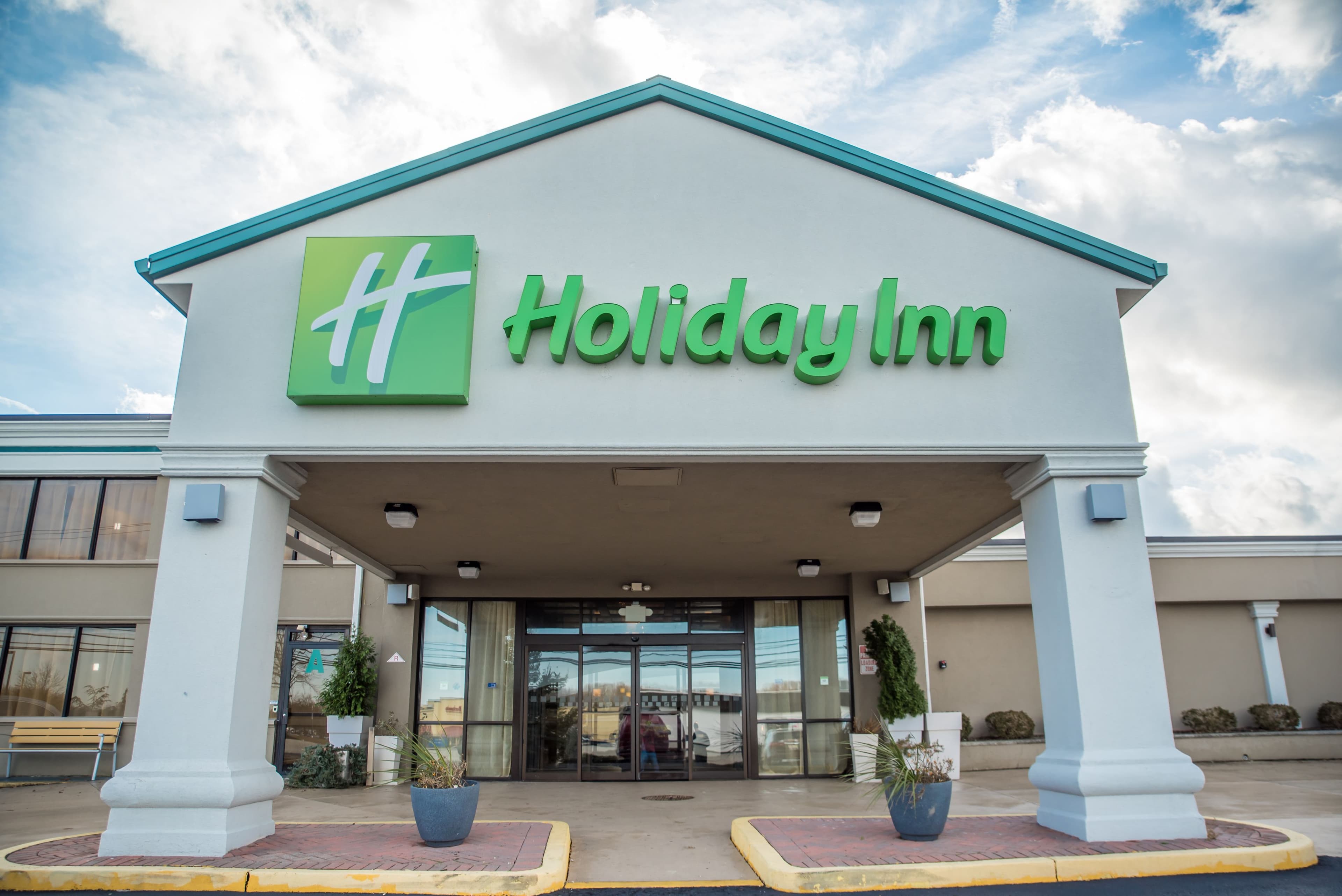 Holiday Inn Hazlet - Image 1