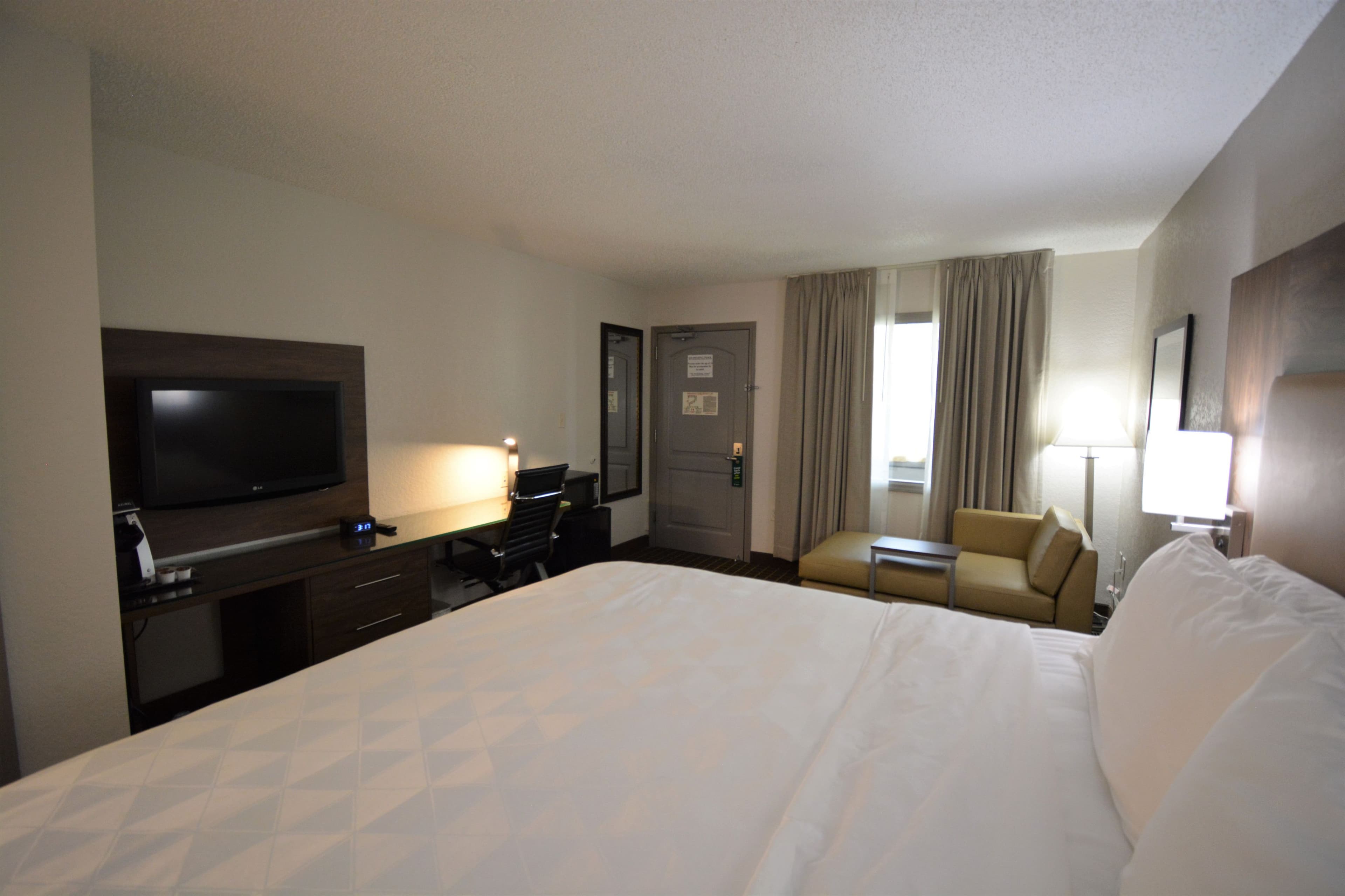 Holiday Inn Hazlet - Image 5